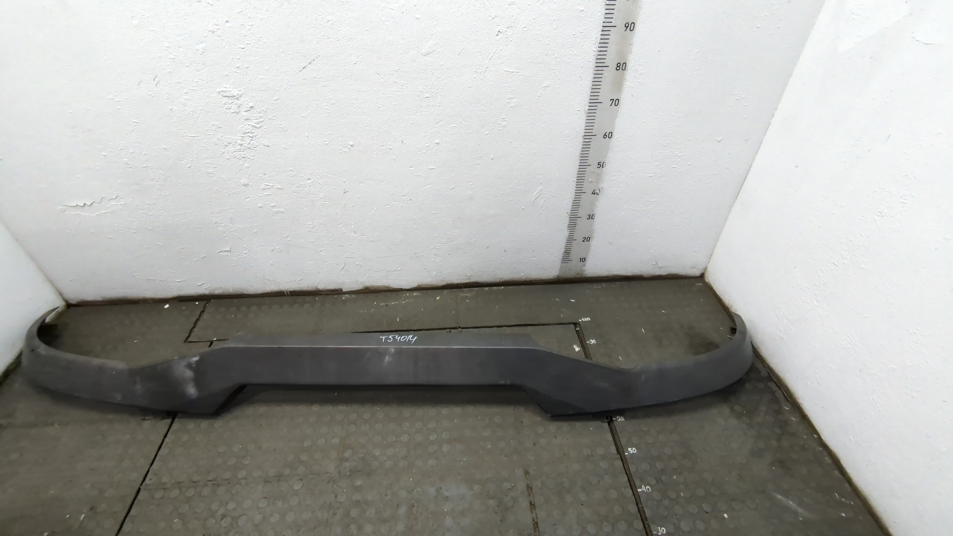 Планка под фары