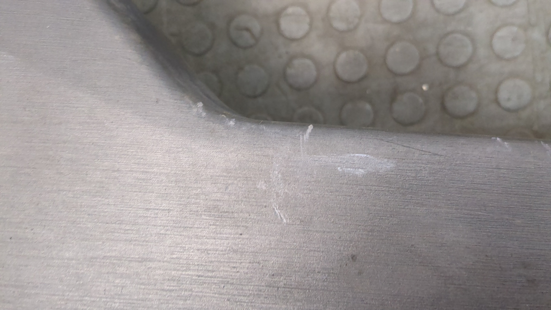 Планка под фары