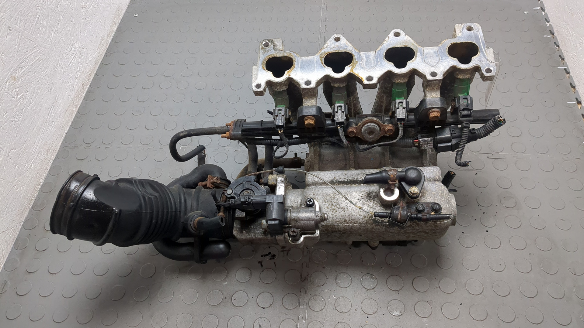 Коллектор впускной