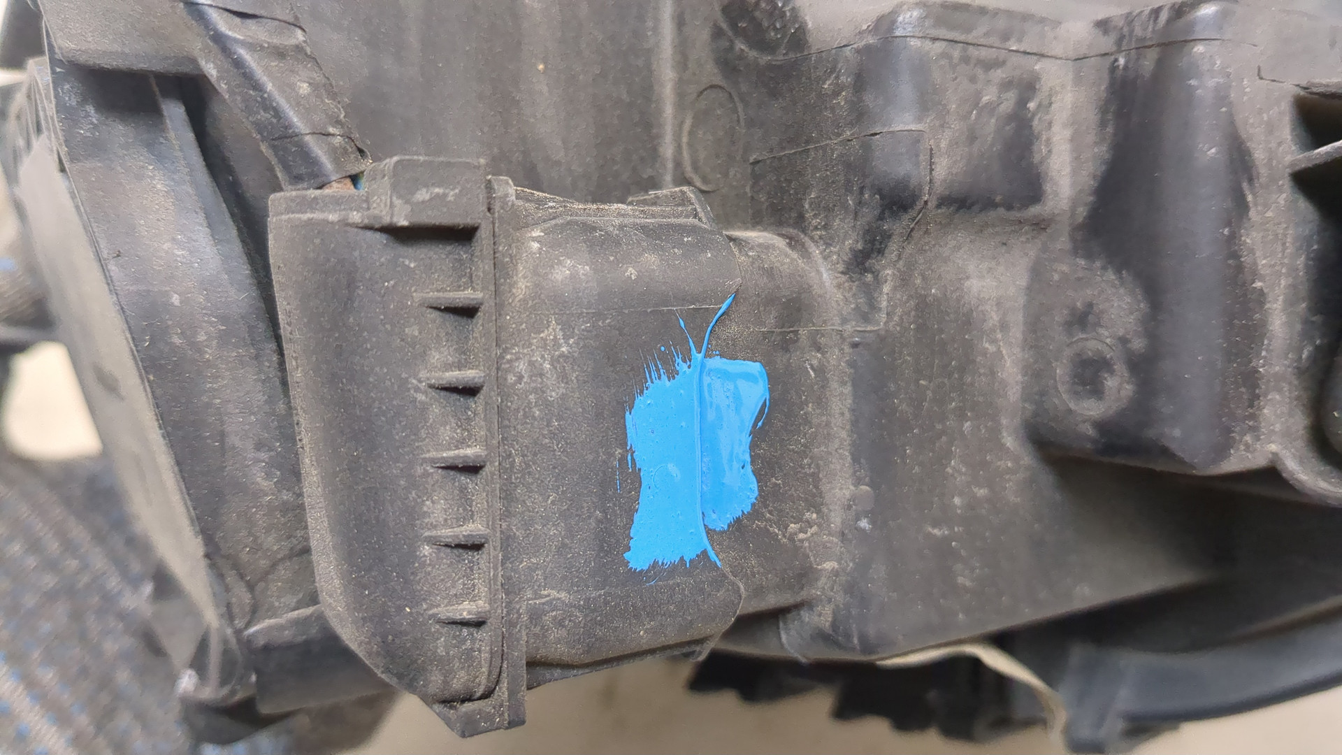 Фара правая