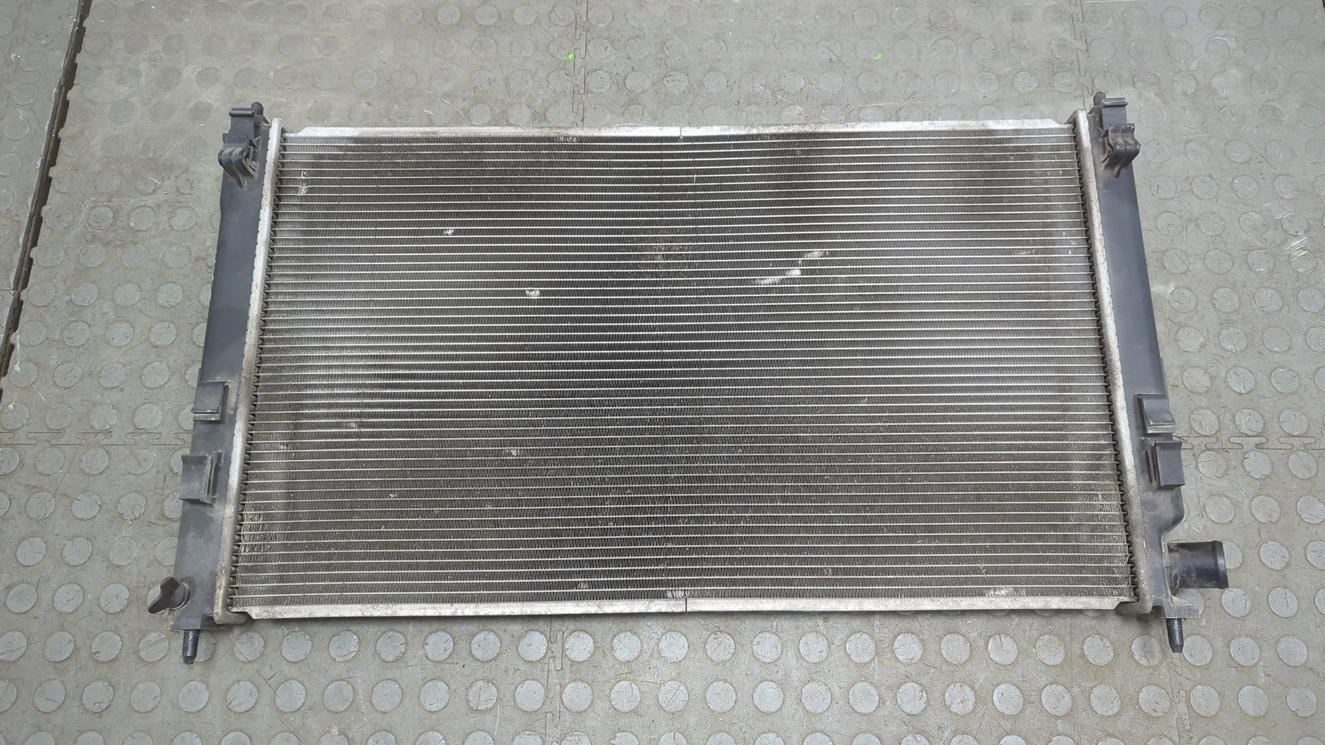 Радиатор охлаждения двигателя основной