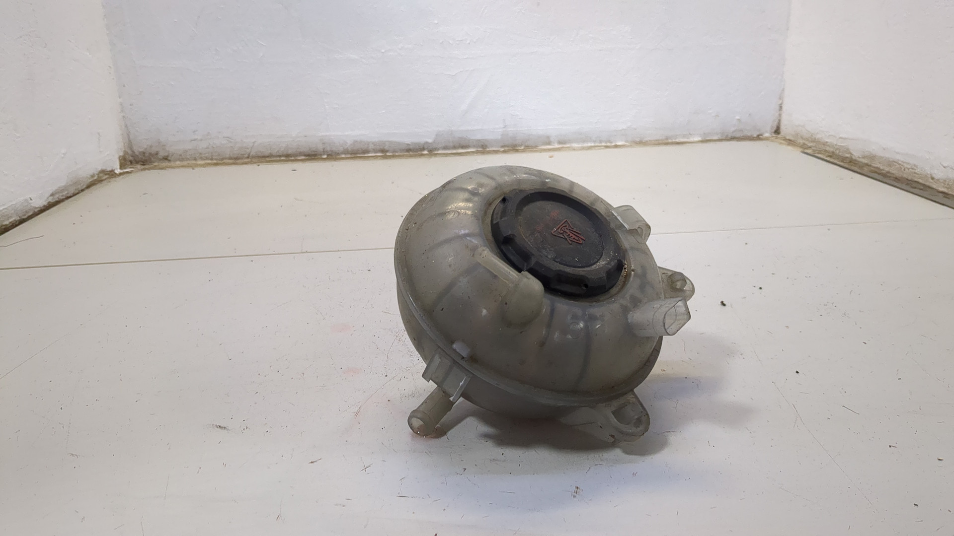 Бачок расширительный