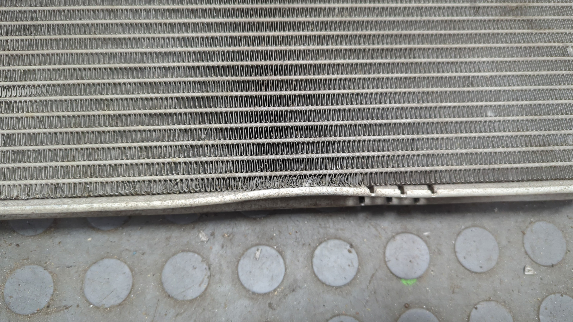 Радиатор охлаждения двигателя основной