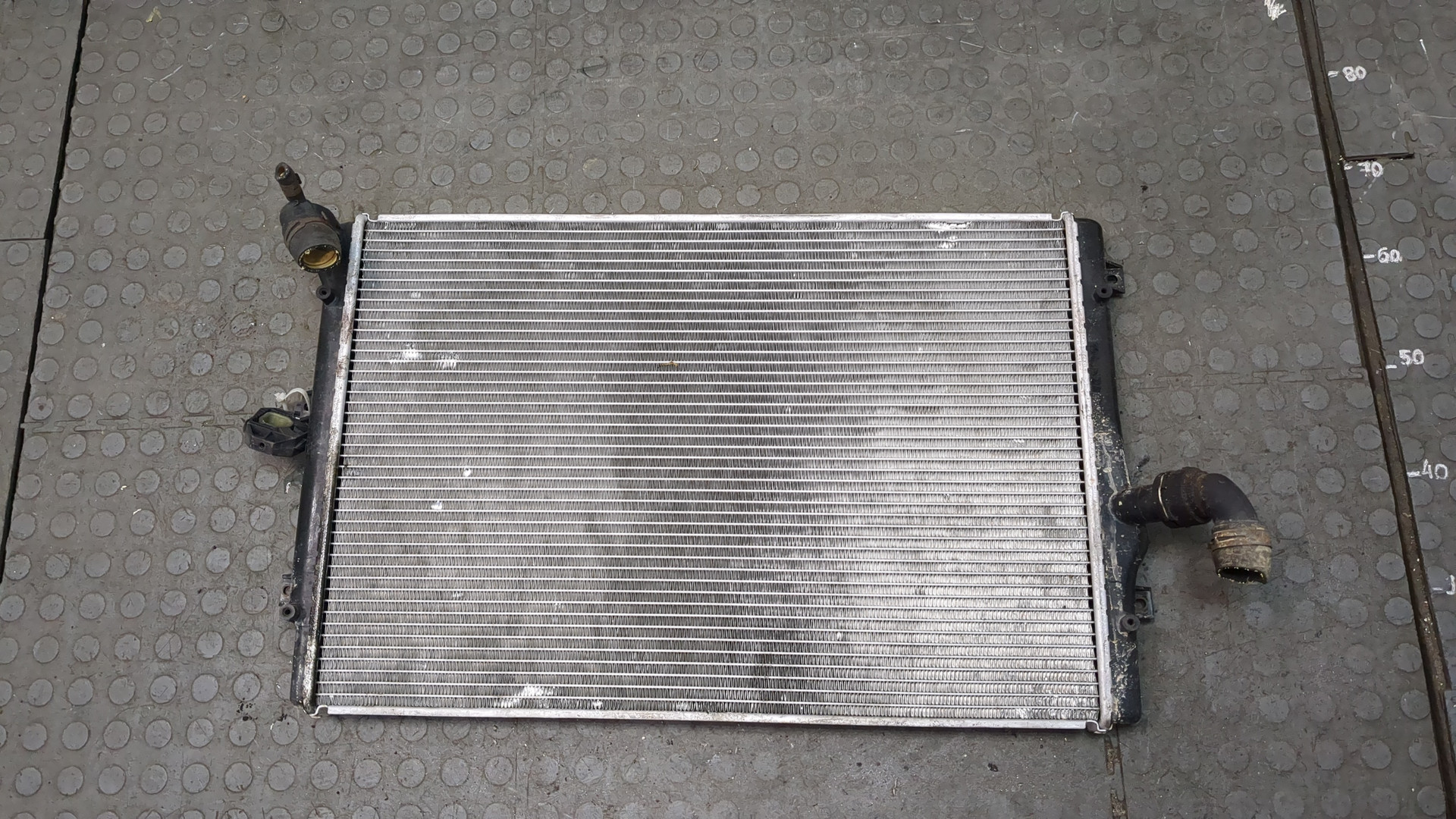 Радиатор охлаждения двигателя основной