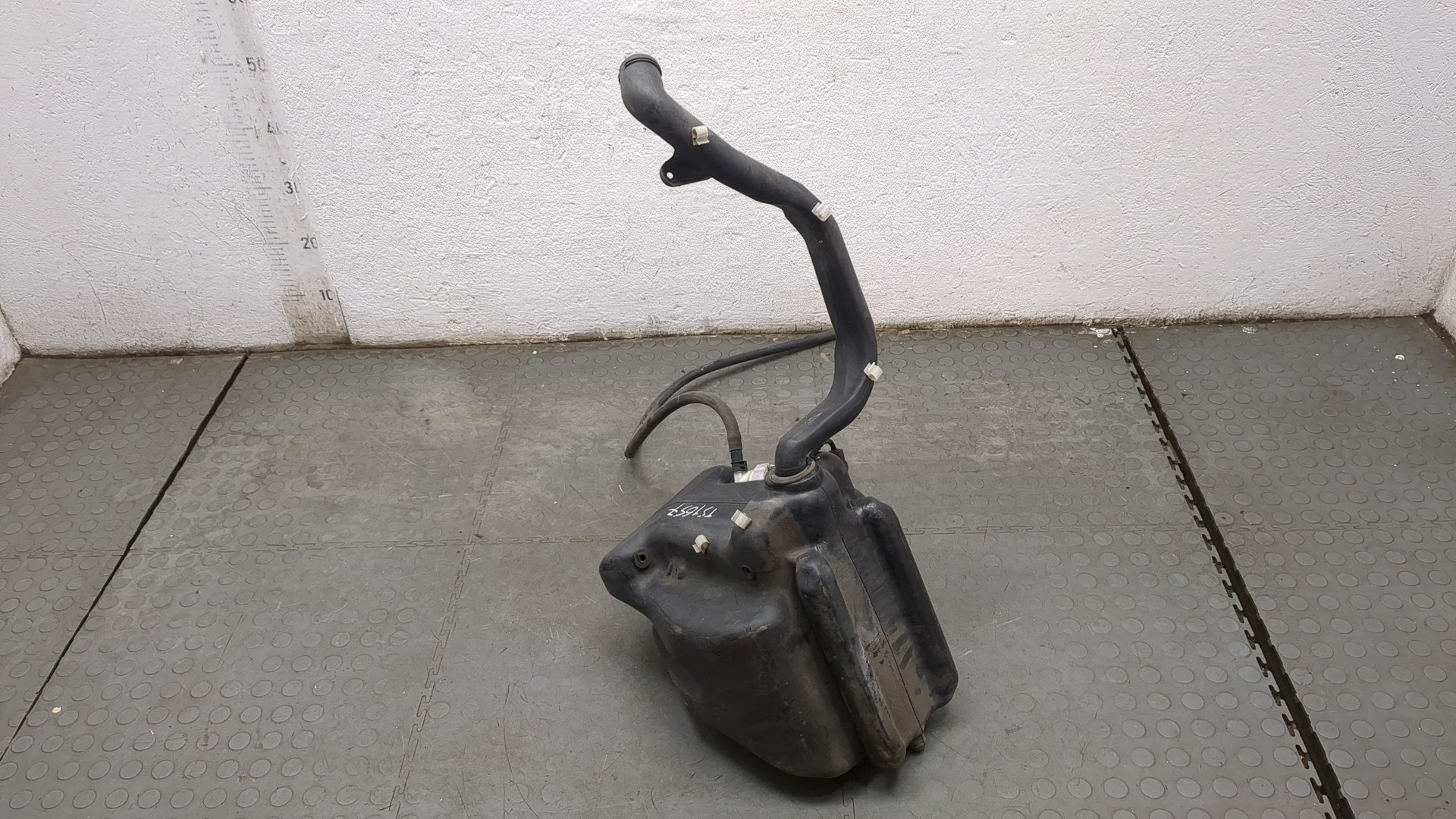 Бачок омывателя лобового стекла