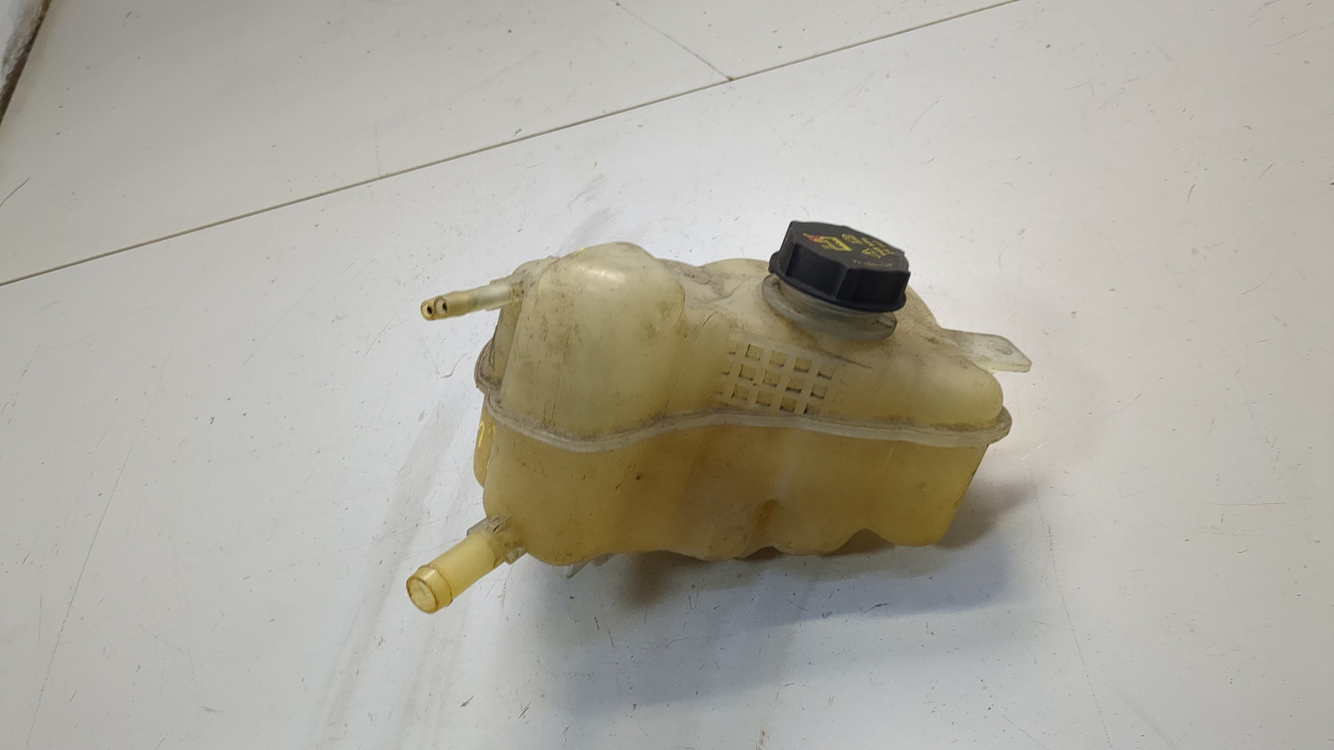 Бачок расширительный