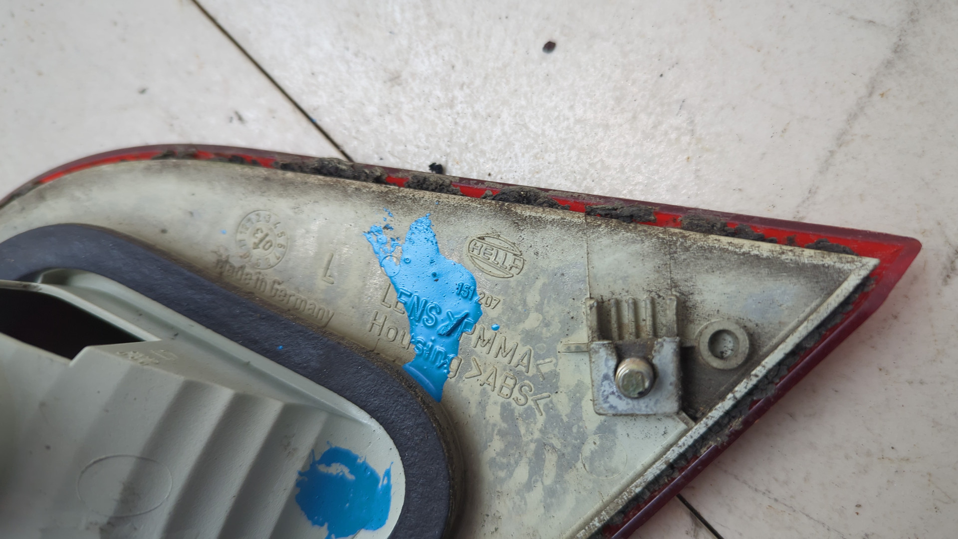 Фонарь задний внутренний левый