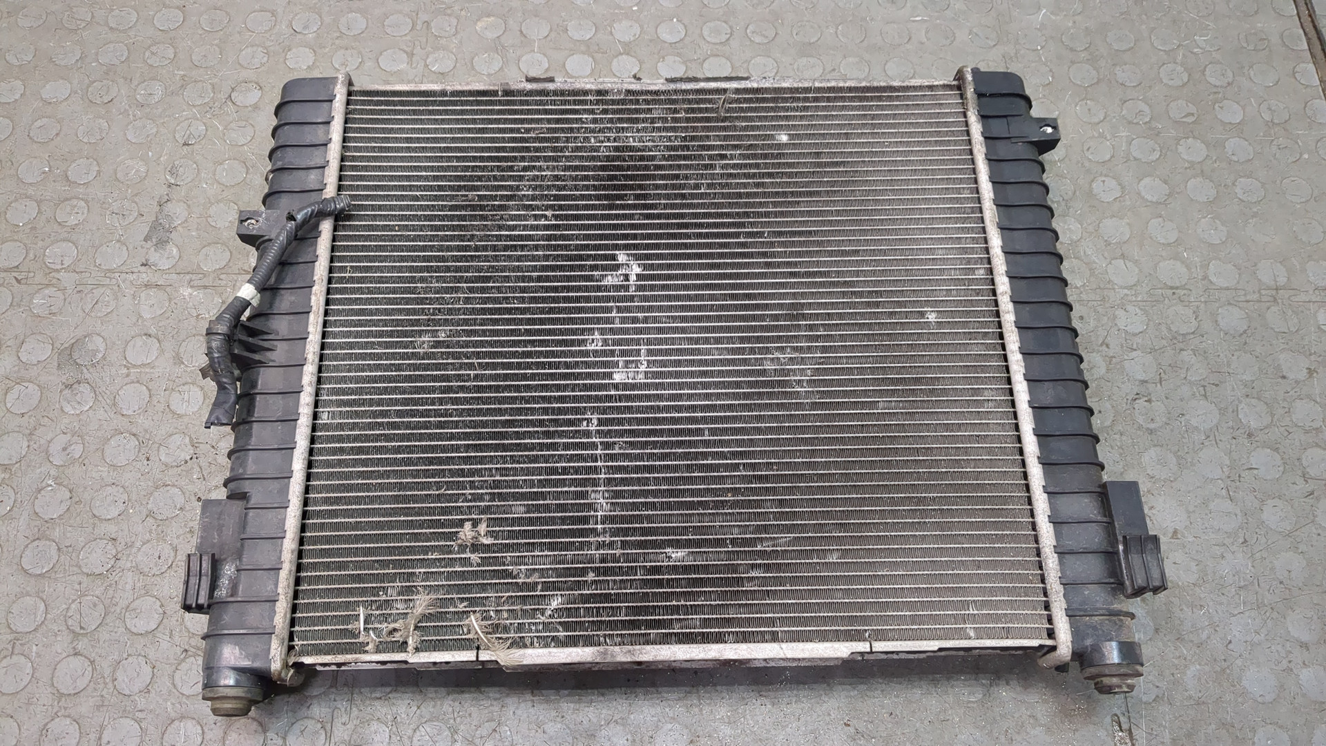 Радиатор охлаждения двигателя основной