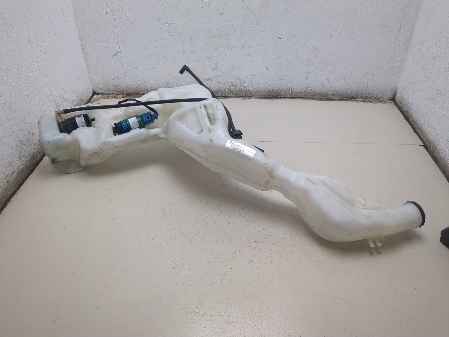 Бачок омывателя лобового стекла