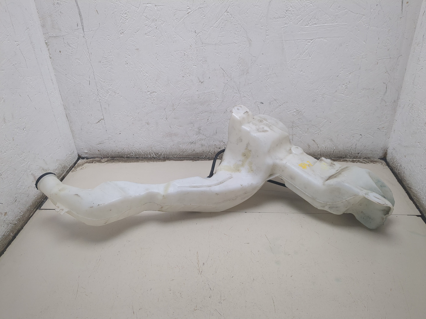 Бачок омывателя лобового стекла