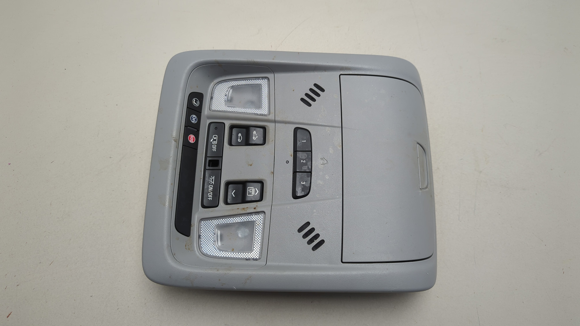 Плафон салонный