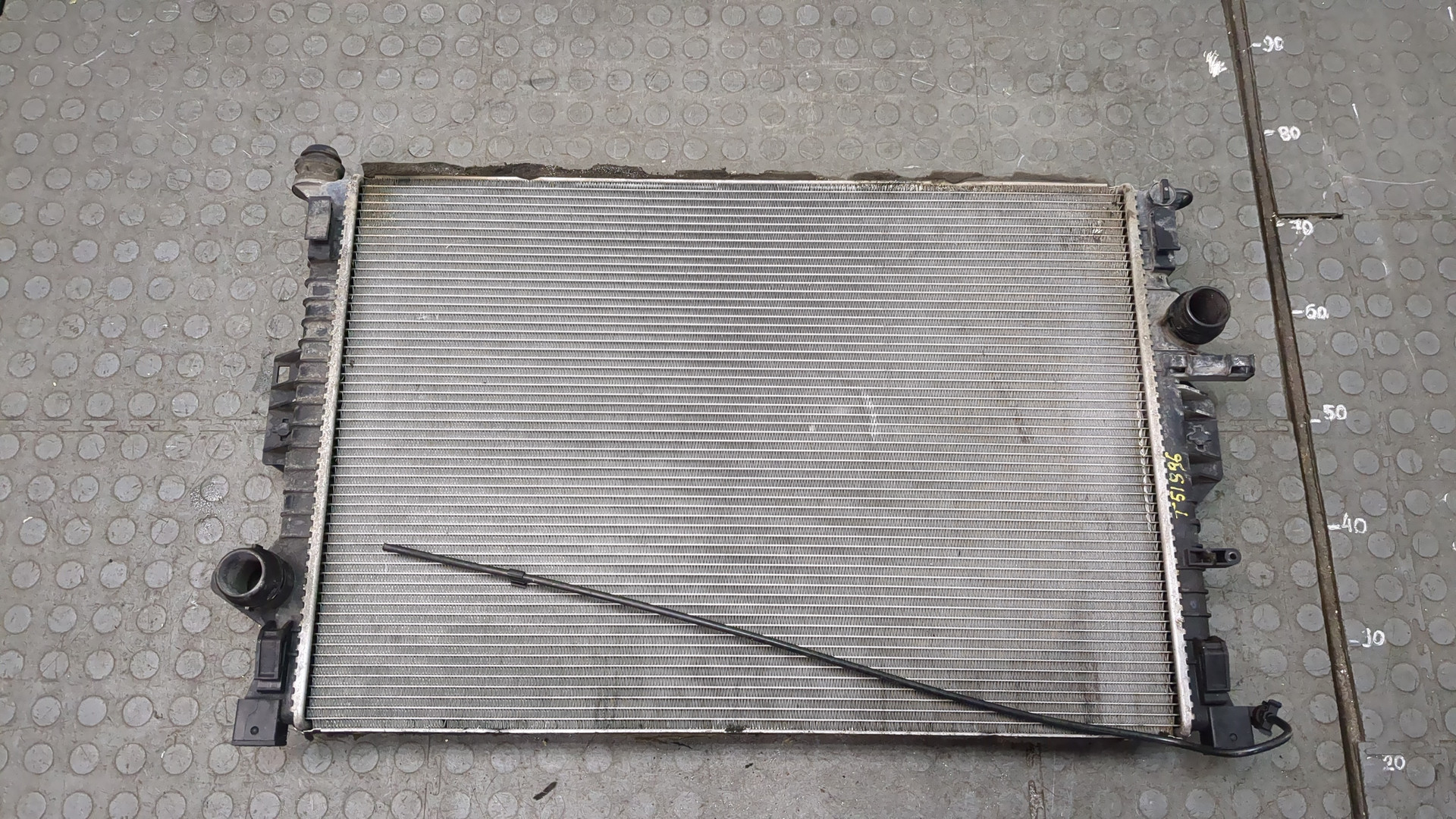 Радиатор охлаждения двигателя основной