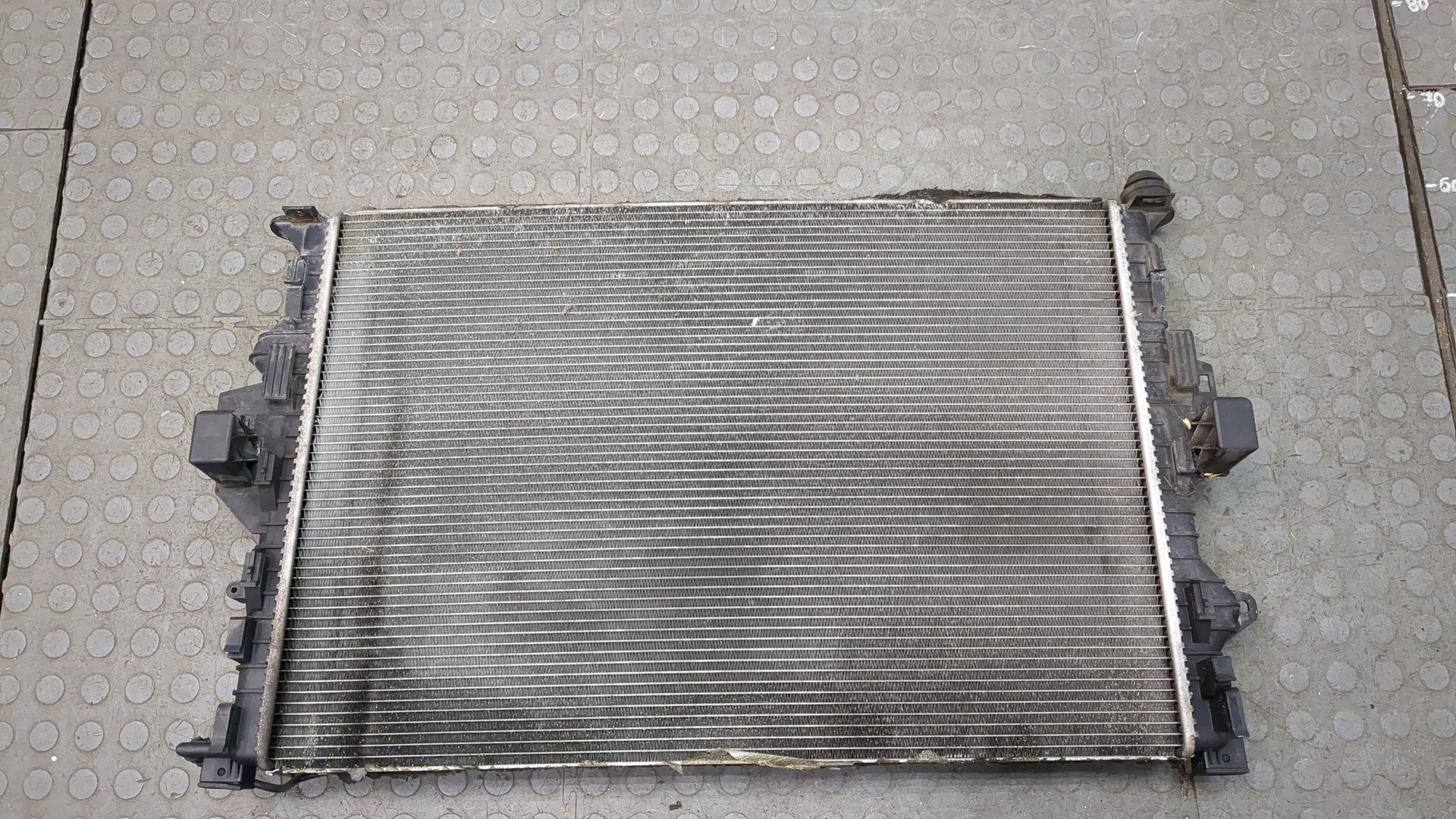 Радиатор охлаждения двигателя основной