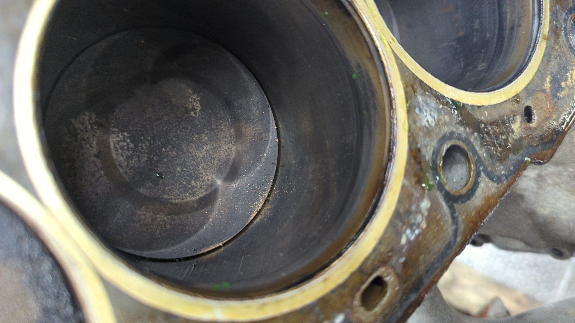 Блок двигателя