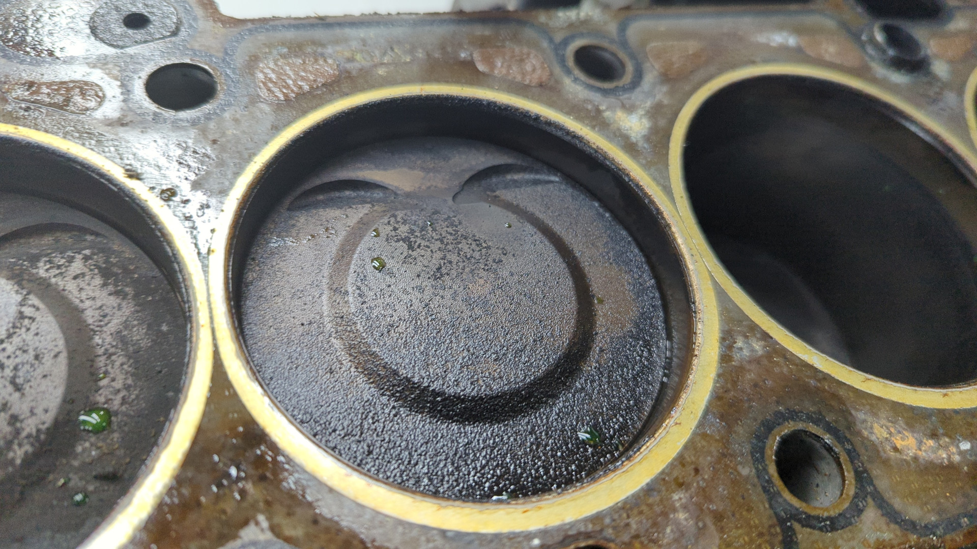 Блок двигателя