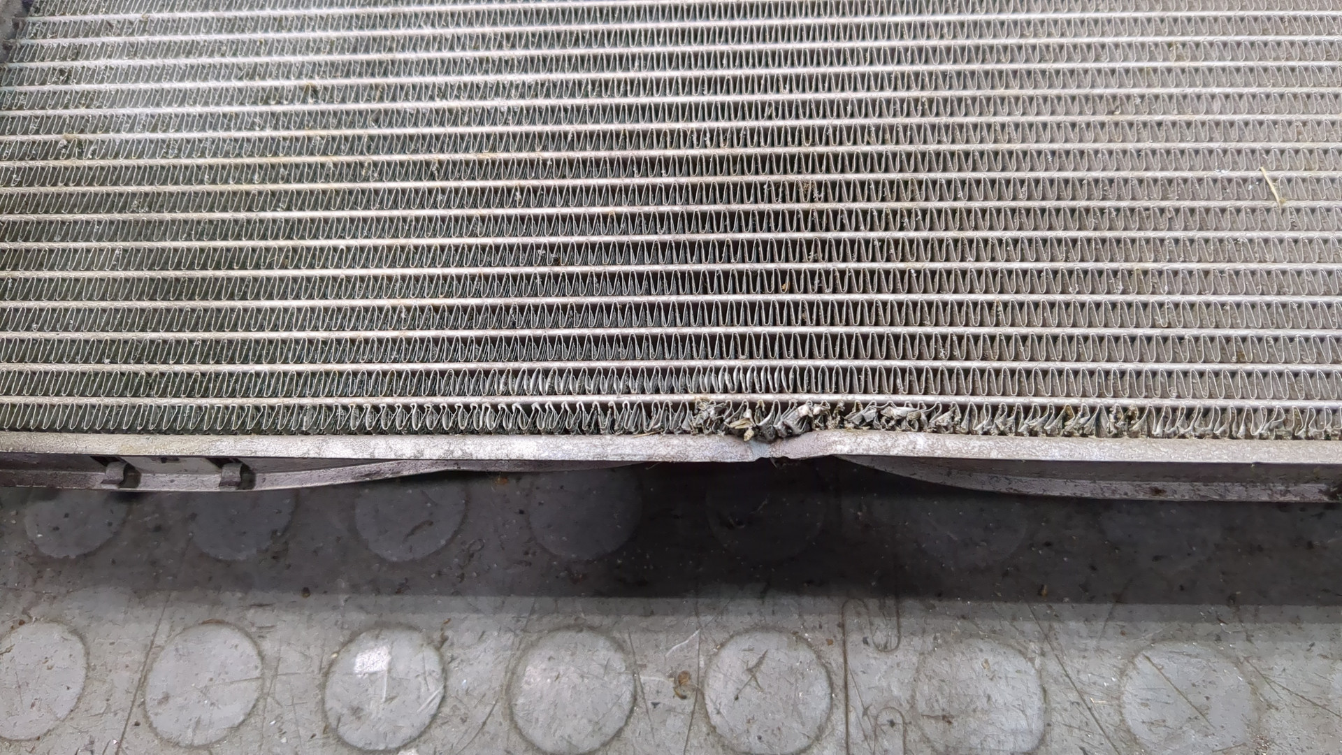 Радиатор охлаждения двигателя основной