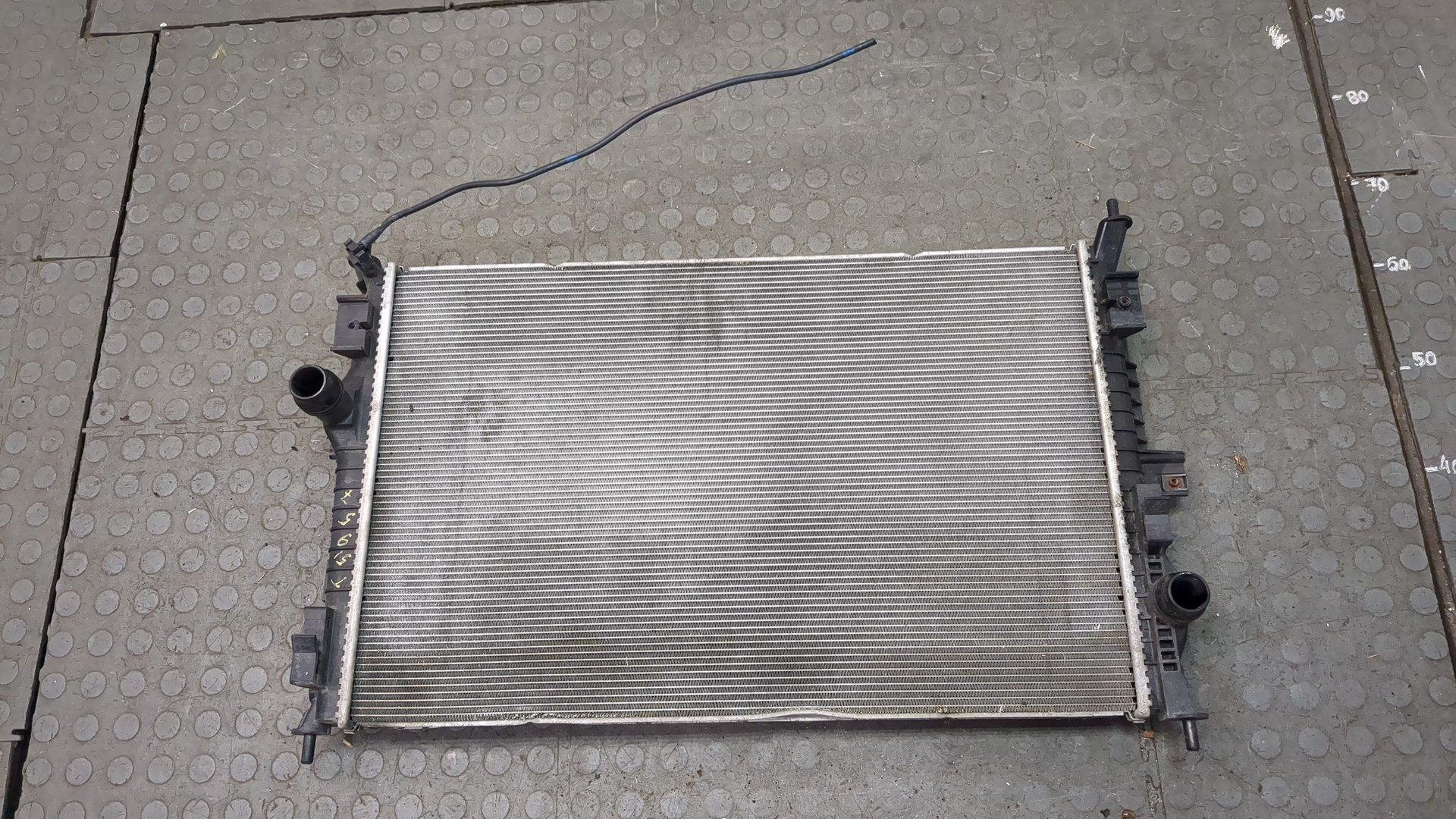 Радиатор охлаждения двигателя основной