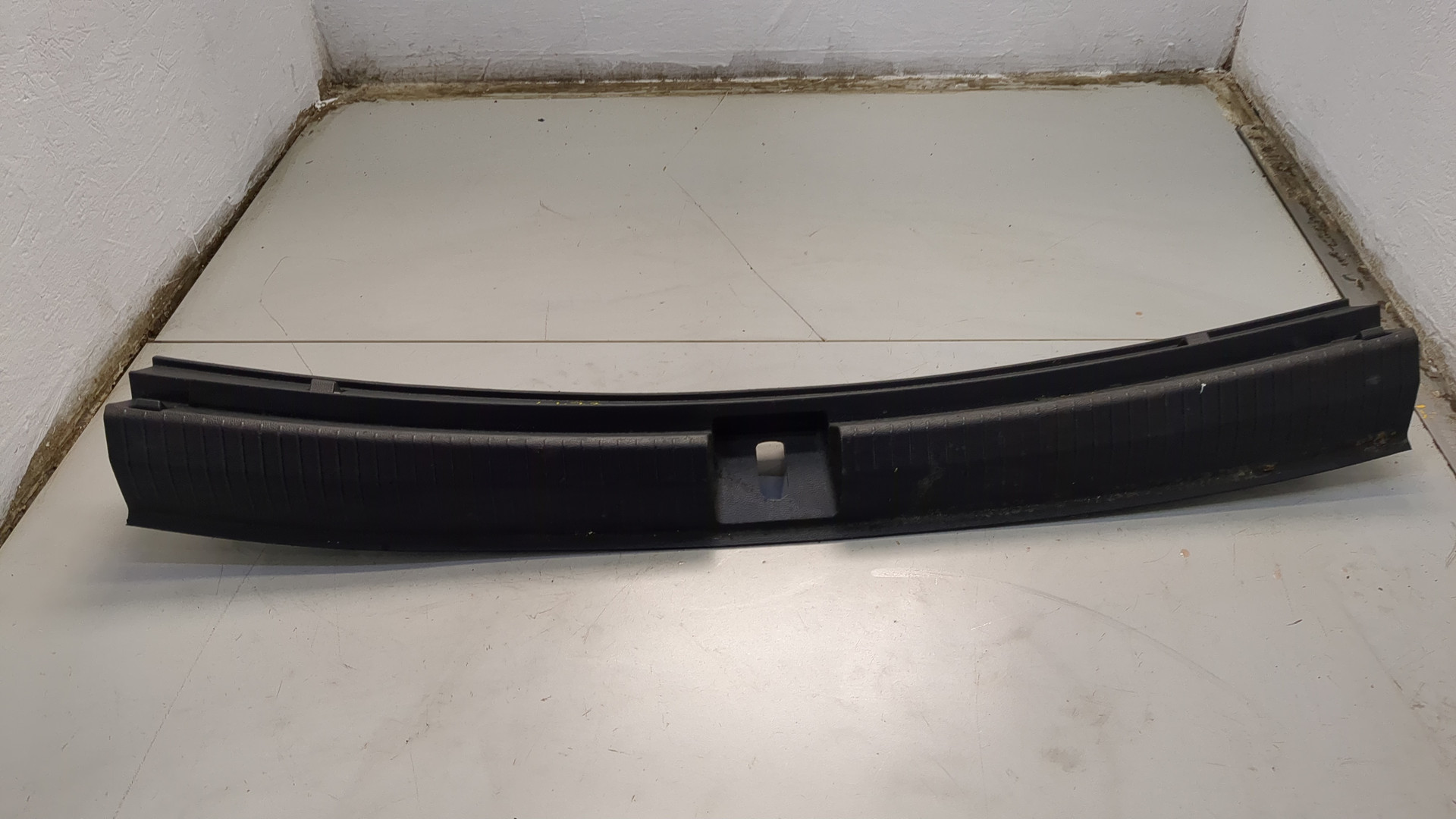 Обшивка багажника