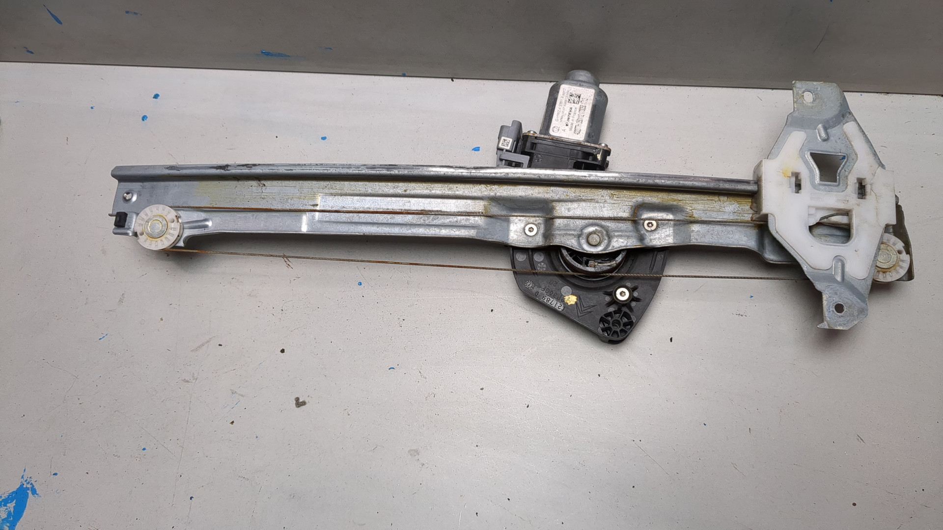 Стеклоподъемник электр. передний левый