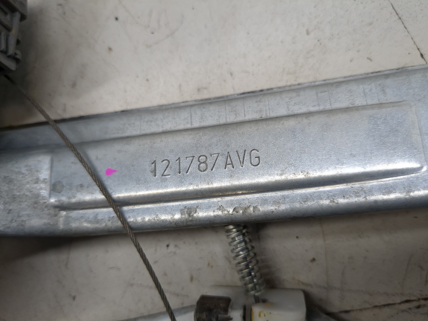 Стеклоподъемник электр. передний левый