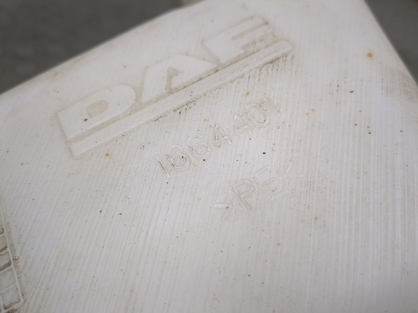 Бачок омывателя лобового стекла