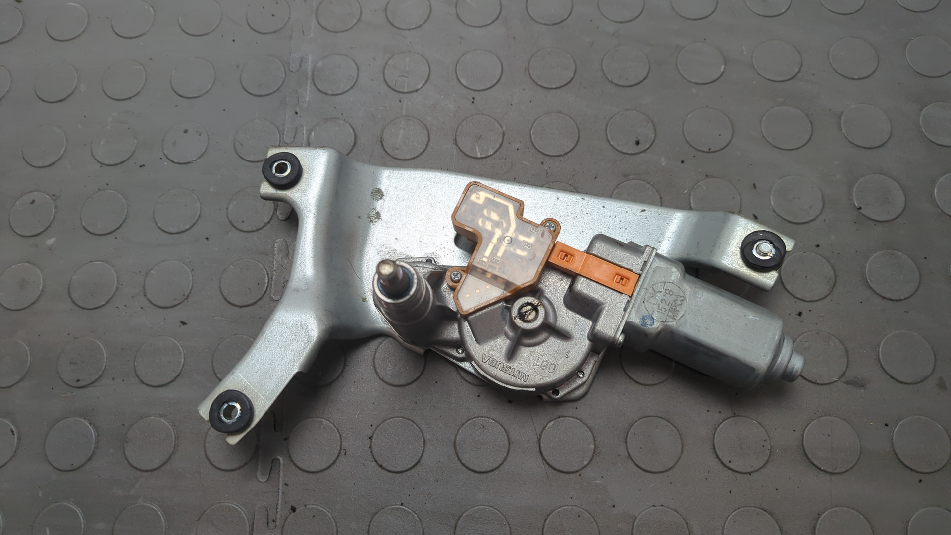 Моторчик стеклоочистителя задний