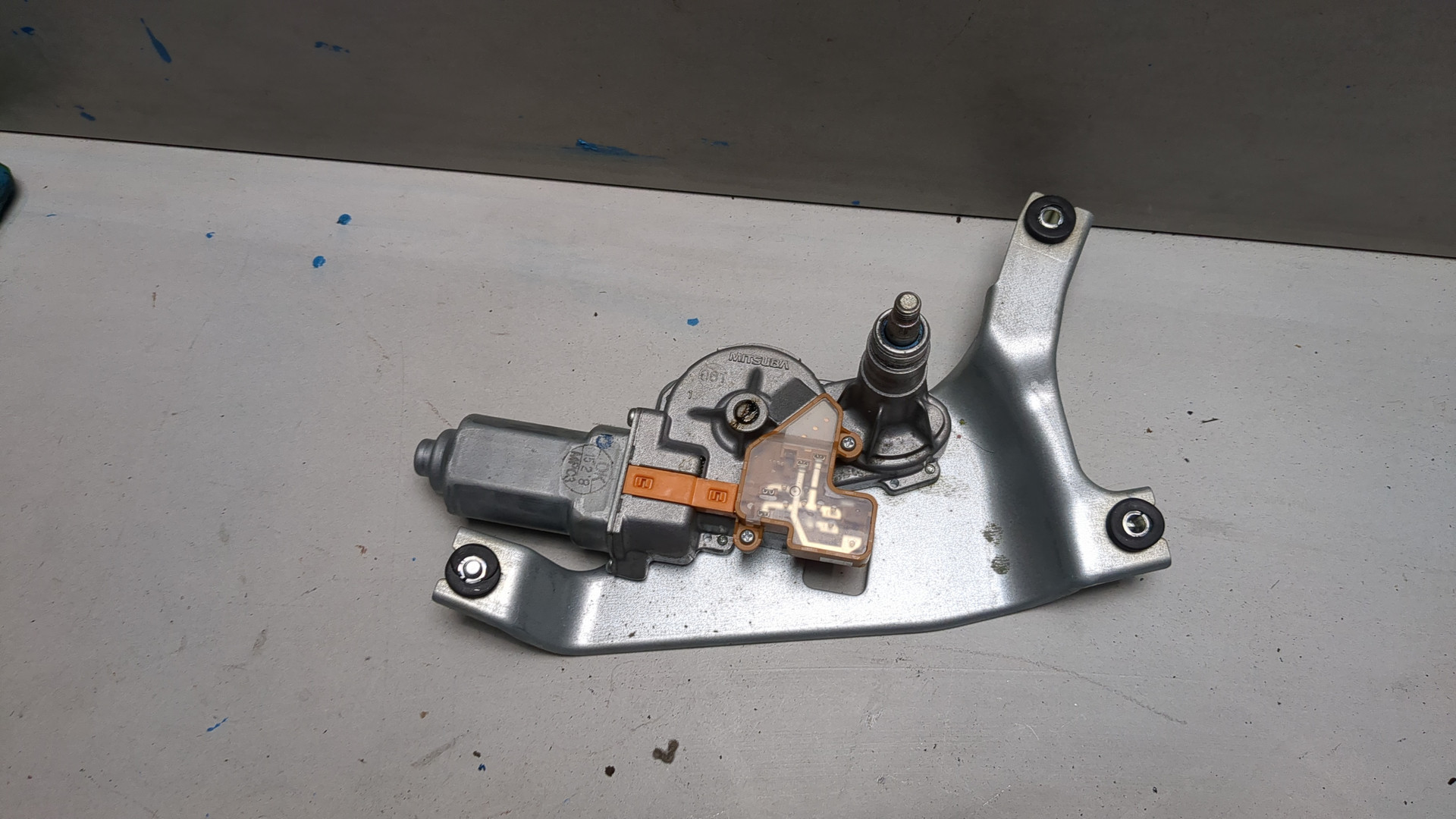 Моторчик стеклоочистителя задний