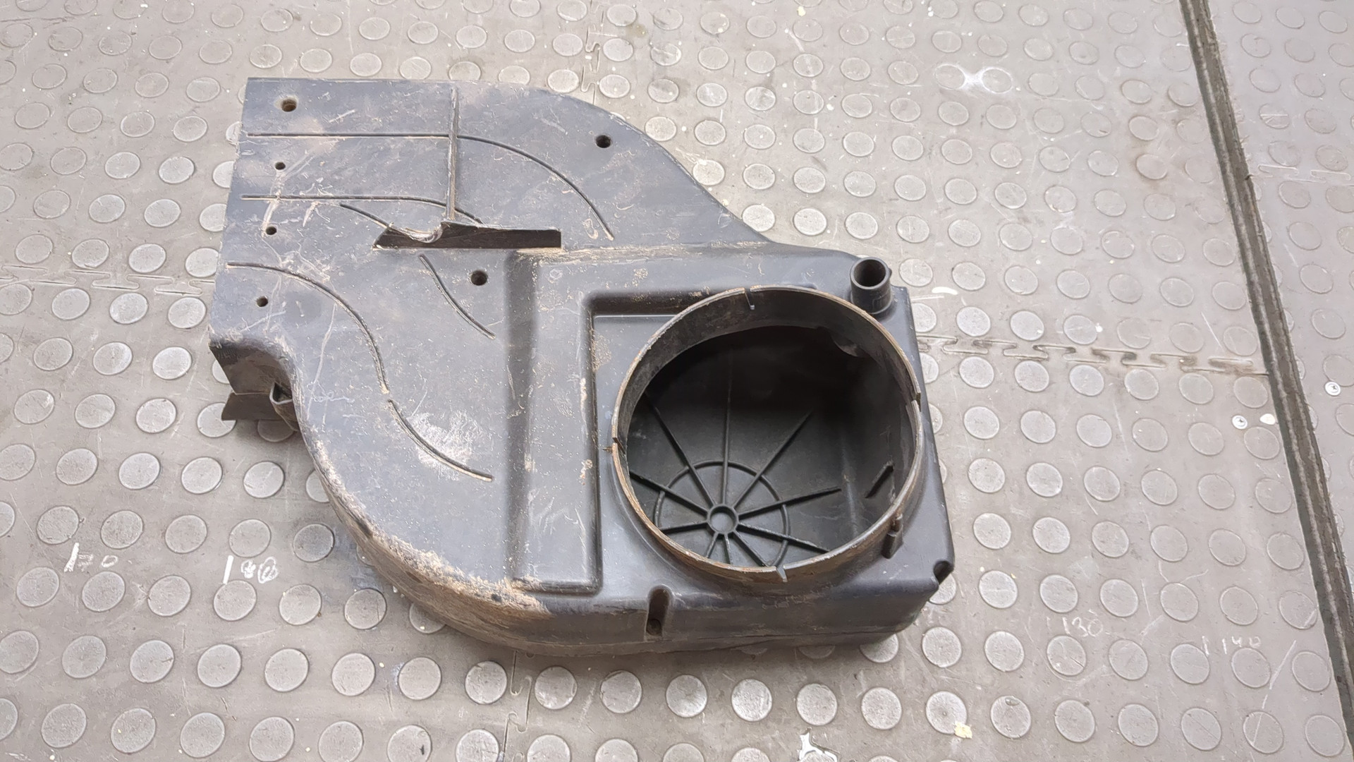 Воздухозаборник (внутри)