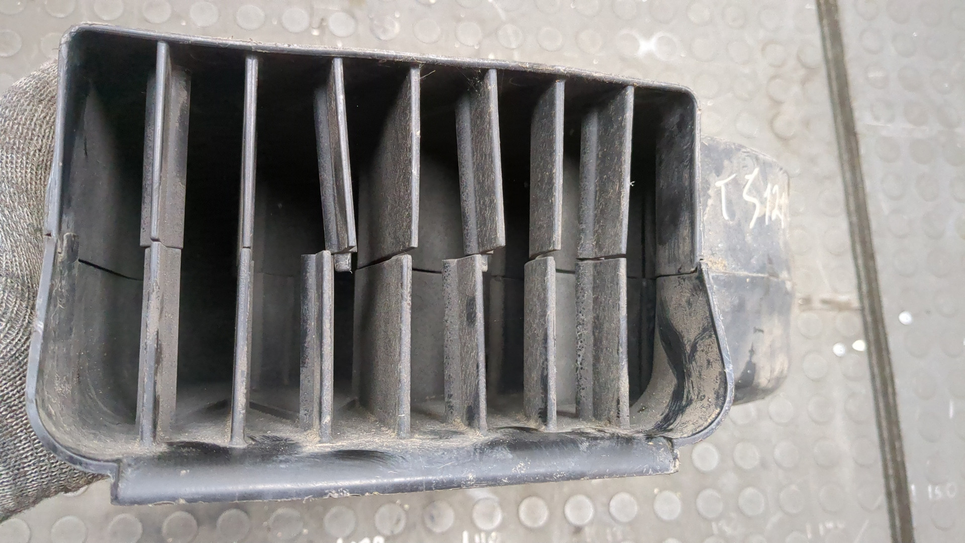 Воздухозаборник (внутри)