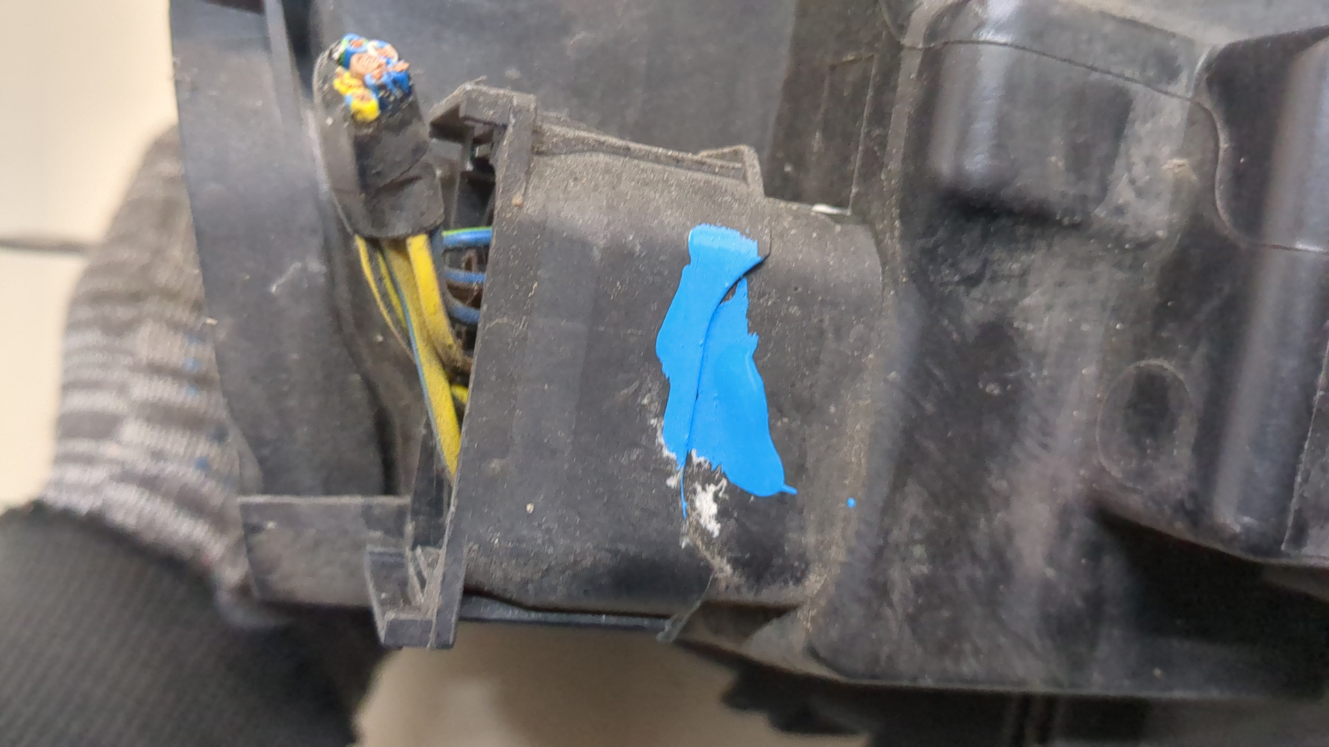 Фара правая