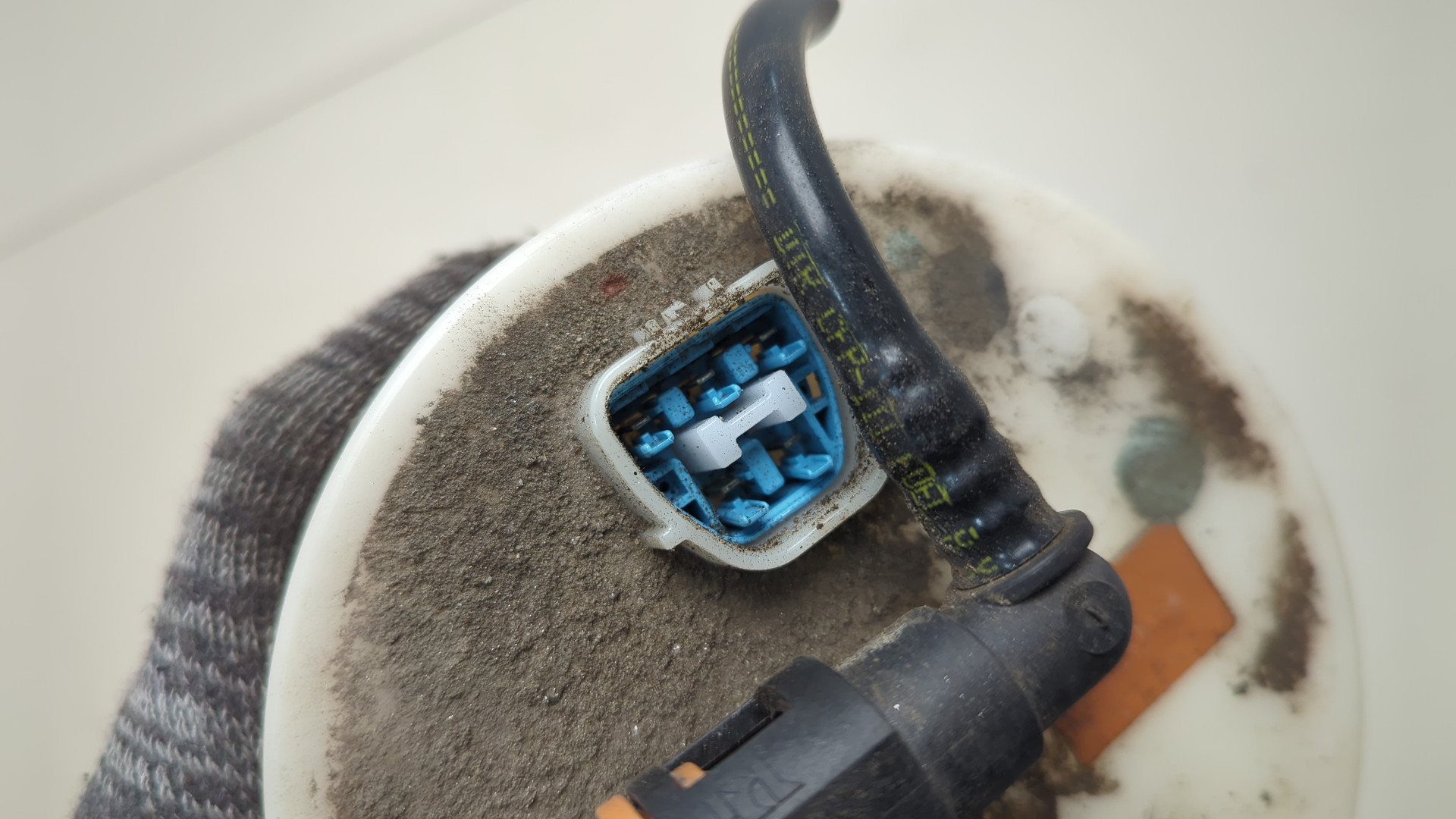 Насос топливный электрический