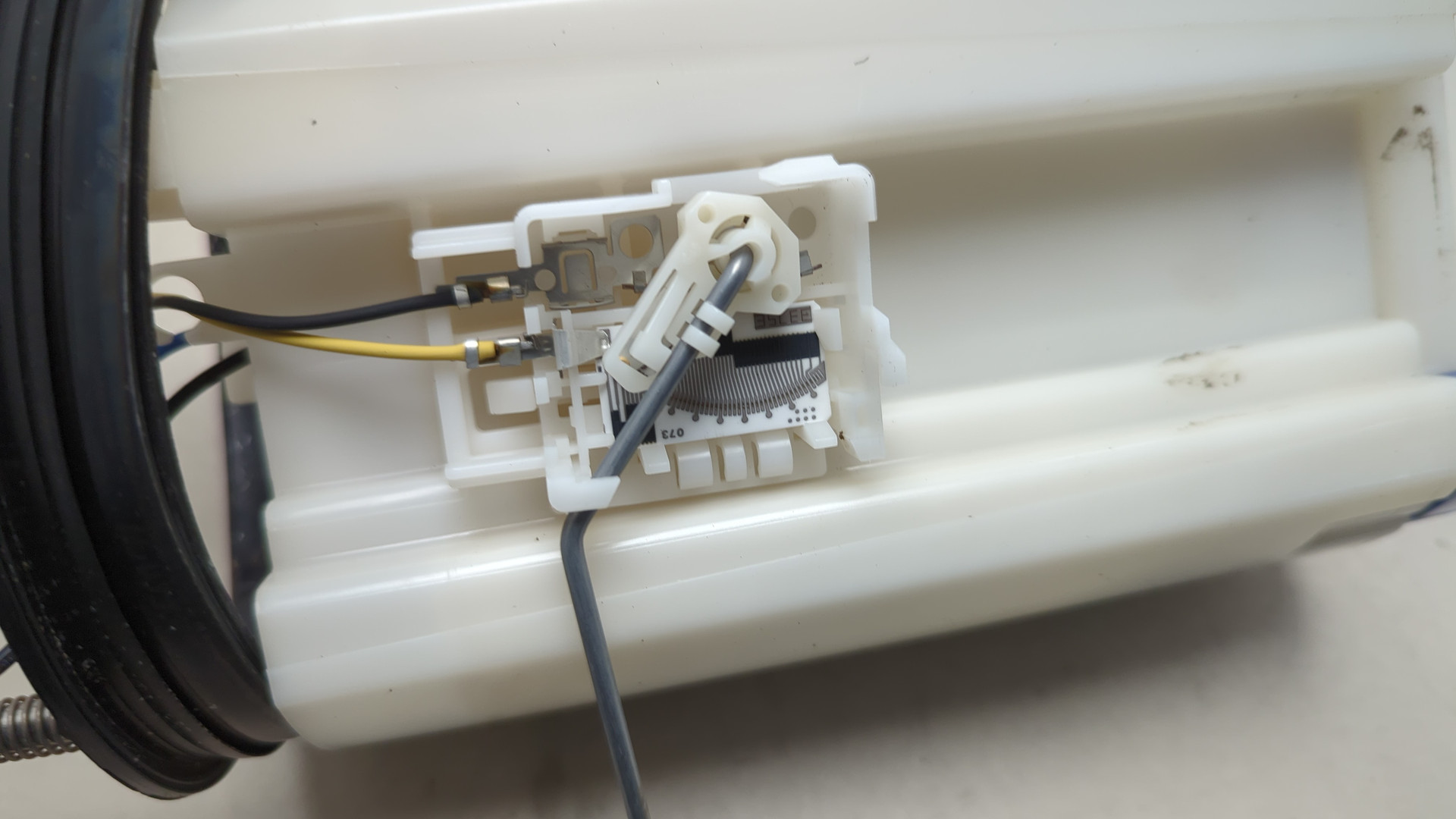 Насос топливный электрический