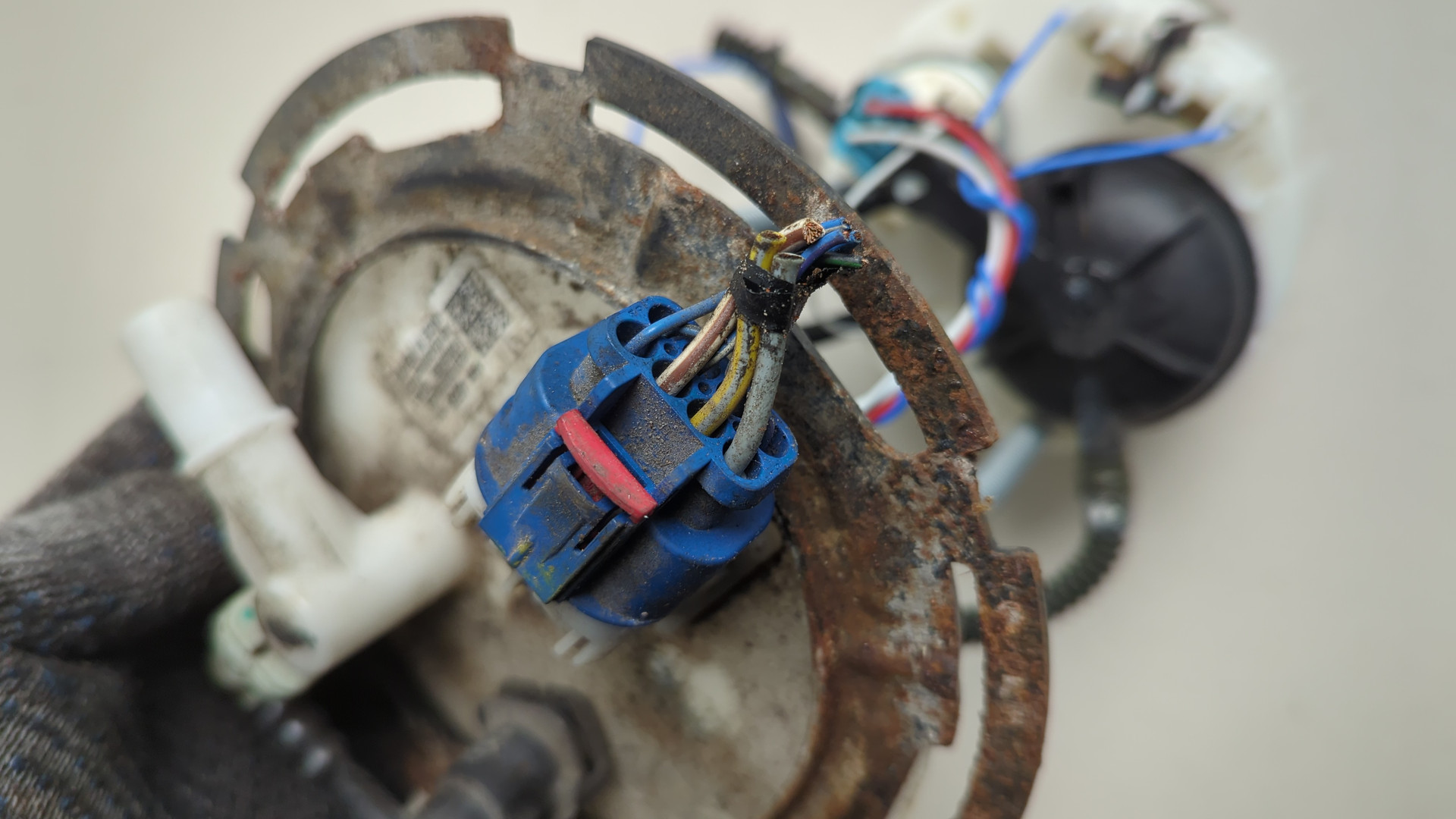 Насос топливный электрический