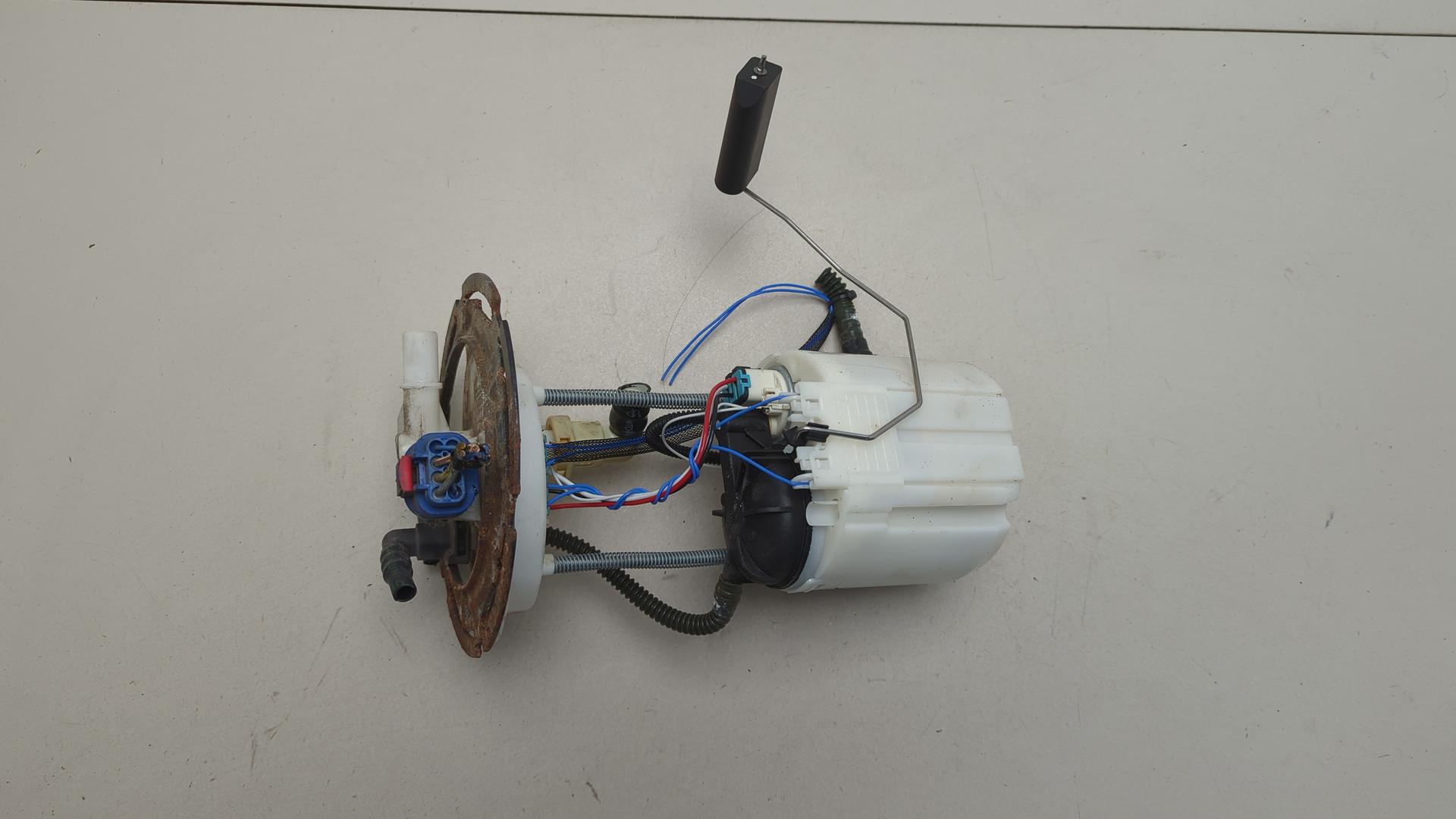 Насос топливный электрический