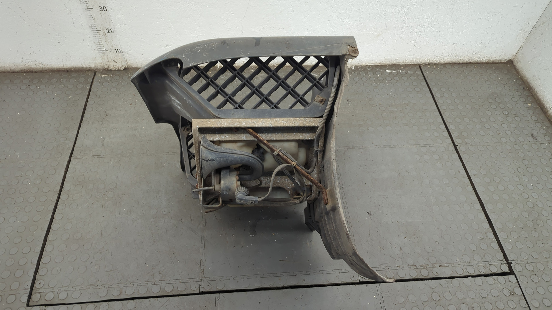 Подножка левая