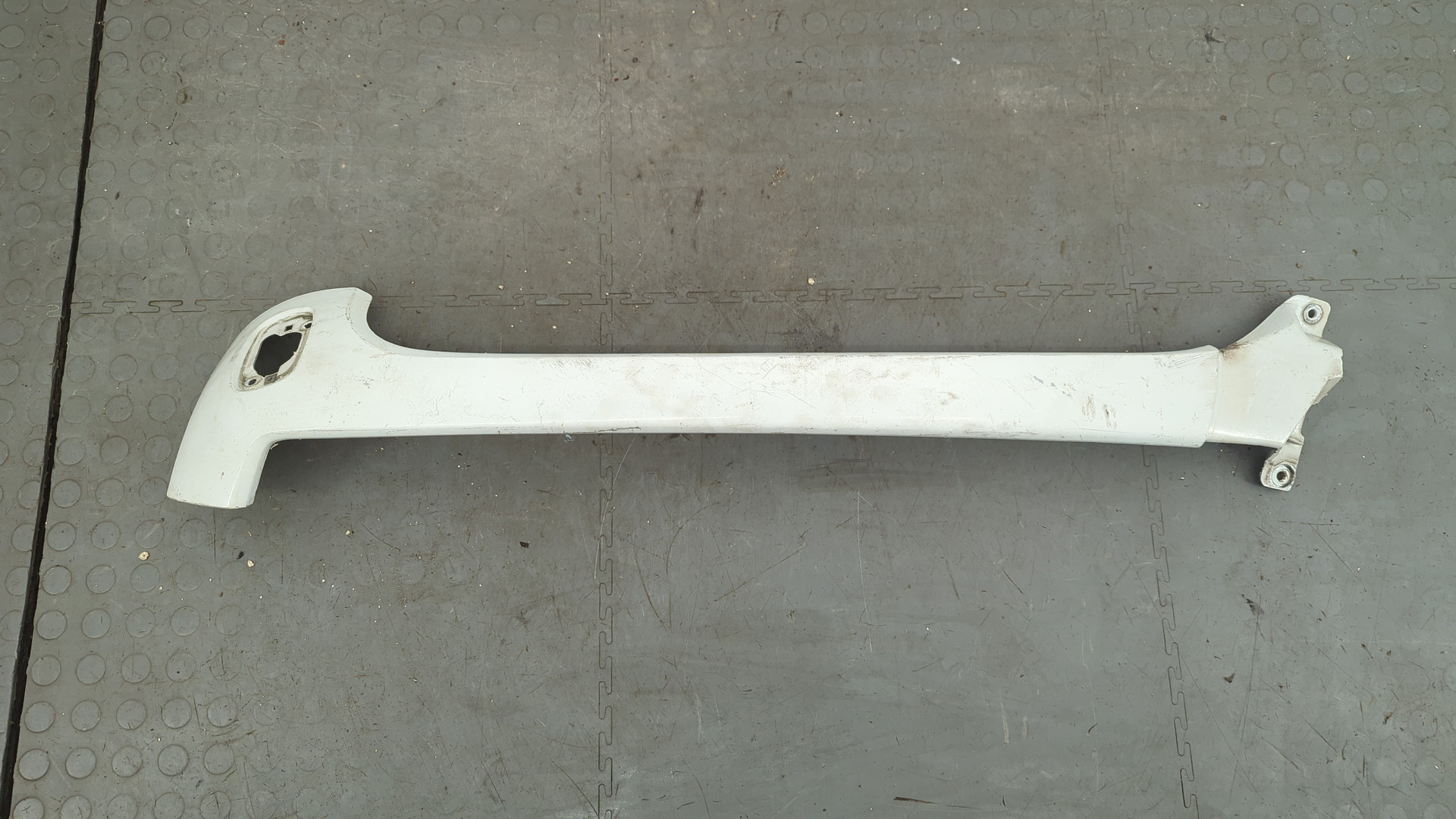 Молдинг лобового стекла