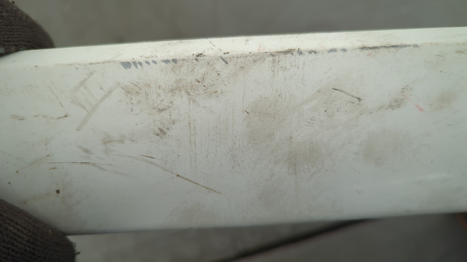 Молдинг лобового стекла