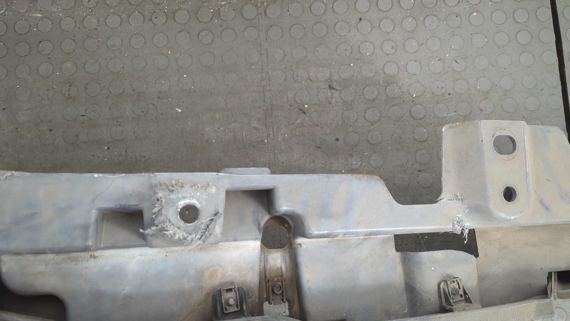 Подножка левая