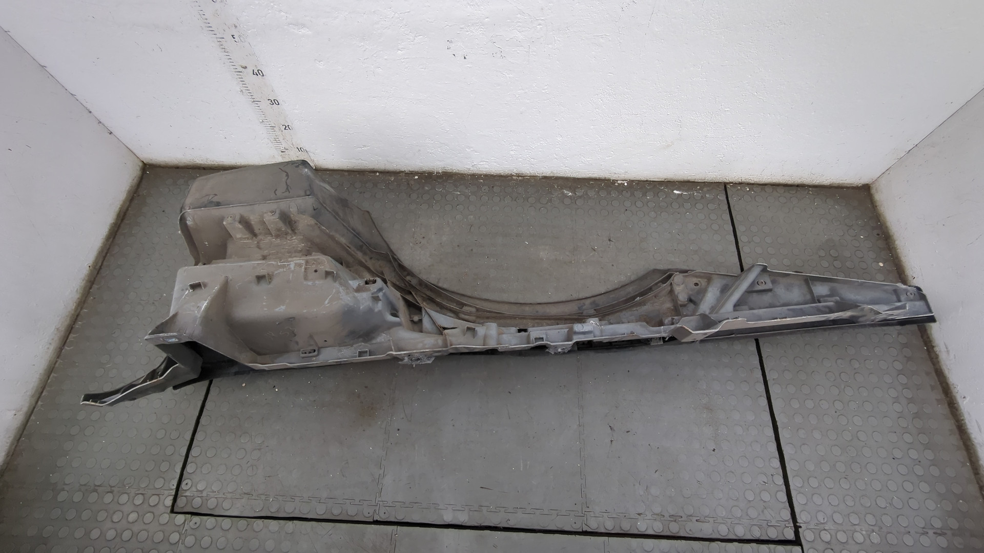 Подножка левая