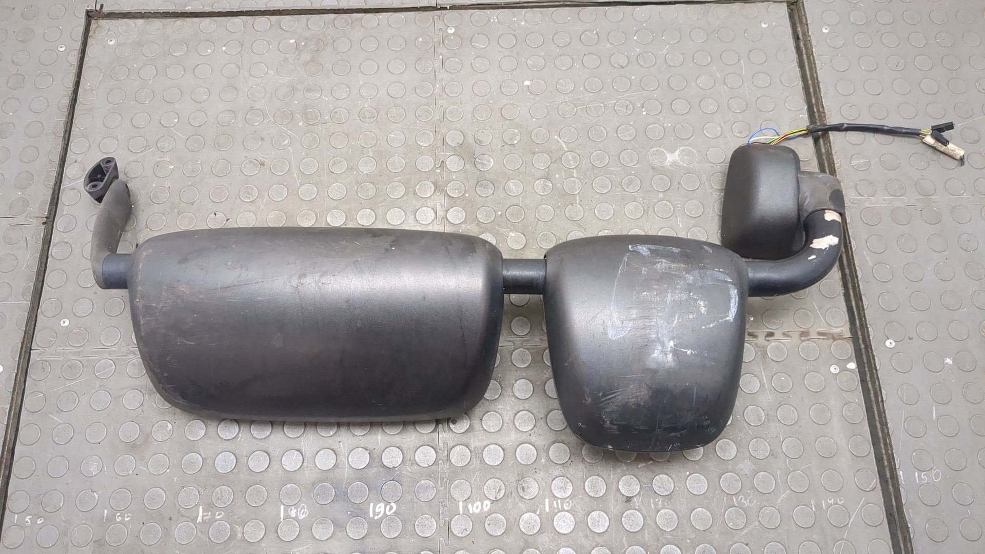 Зеркало заднего вида