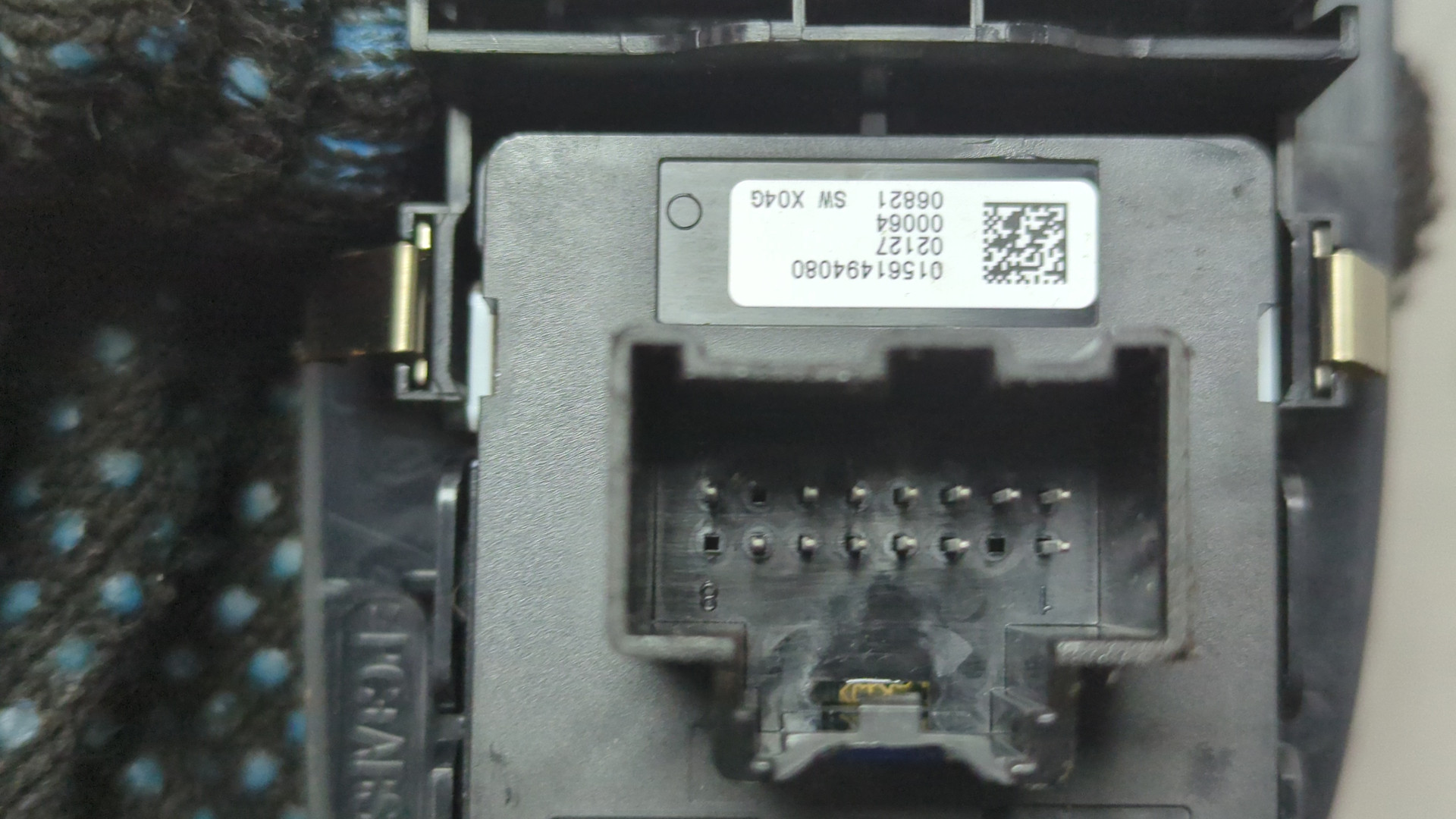 Кнопка стеклоподъемника