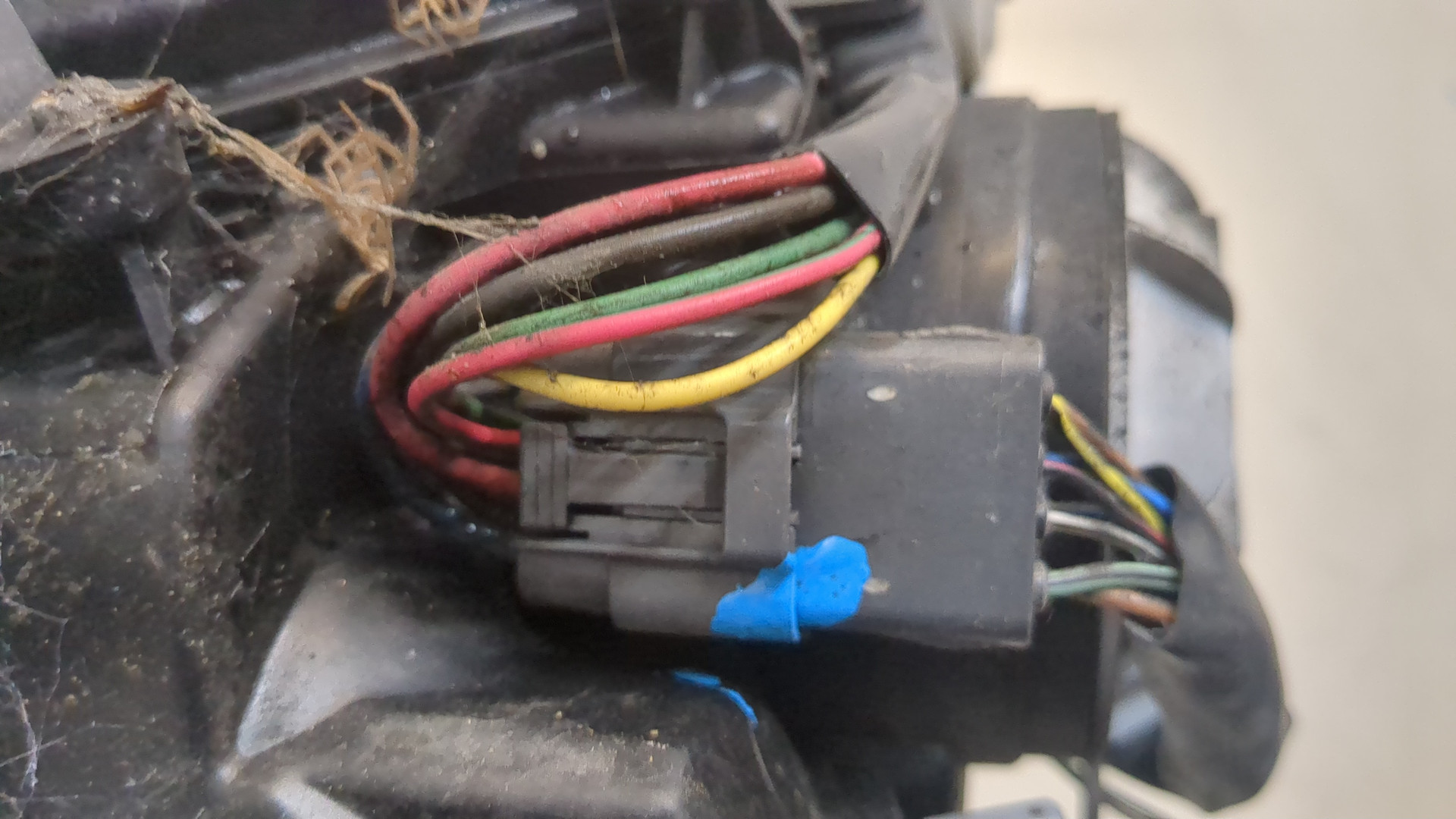 Фара правая