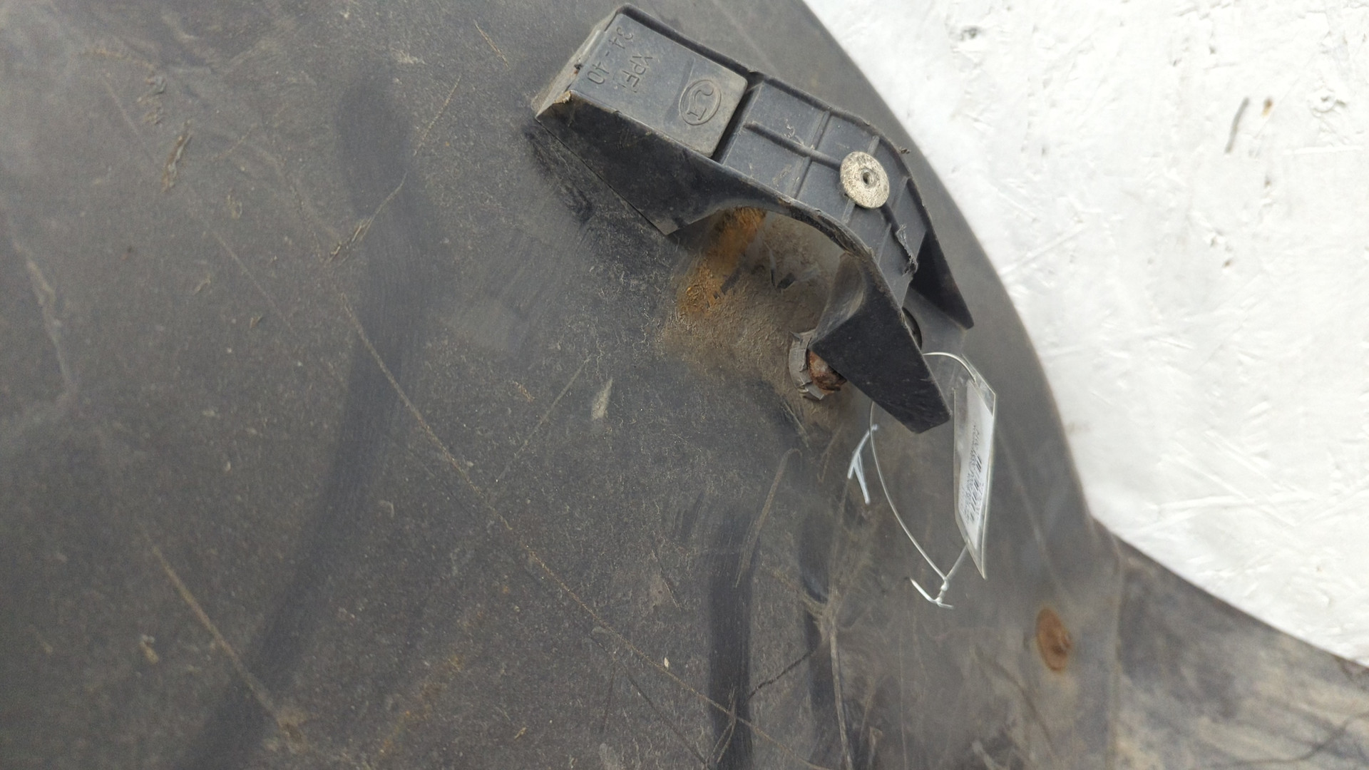 Кузовной элемент