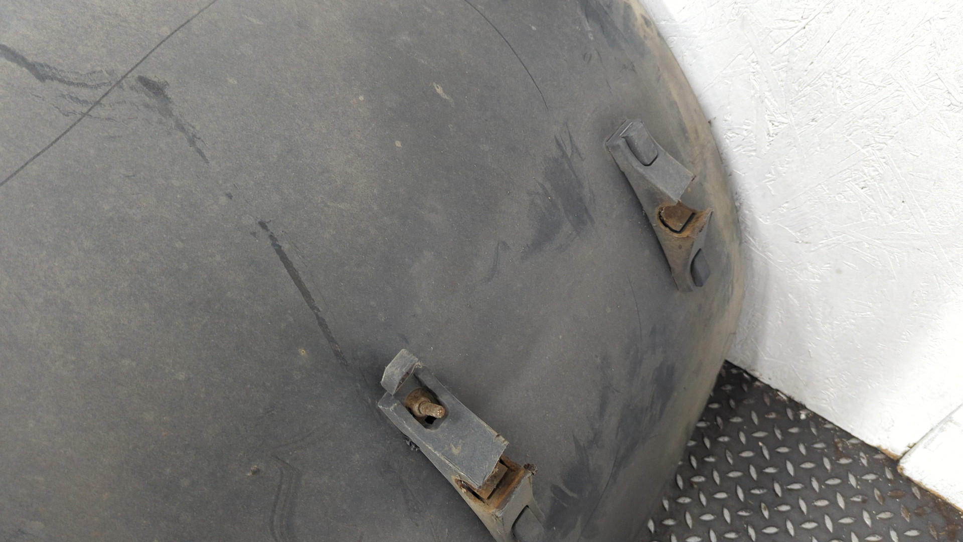 Крыло заднее левое