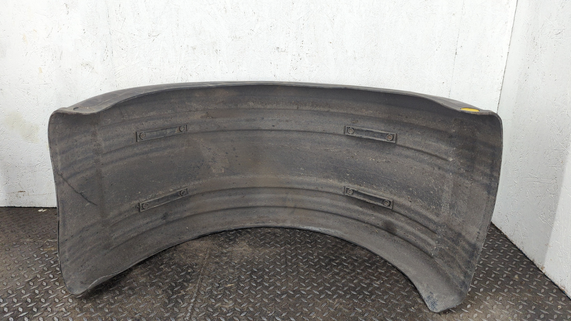 Кузовной элемент