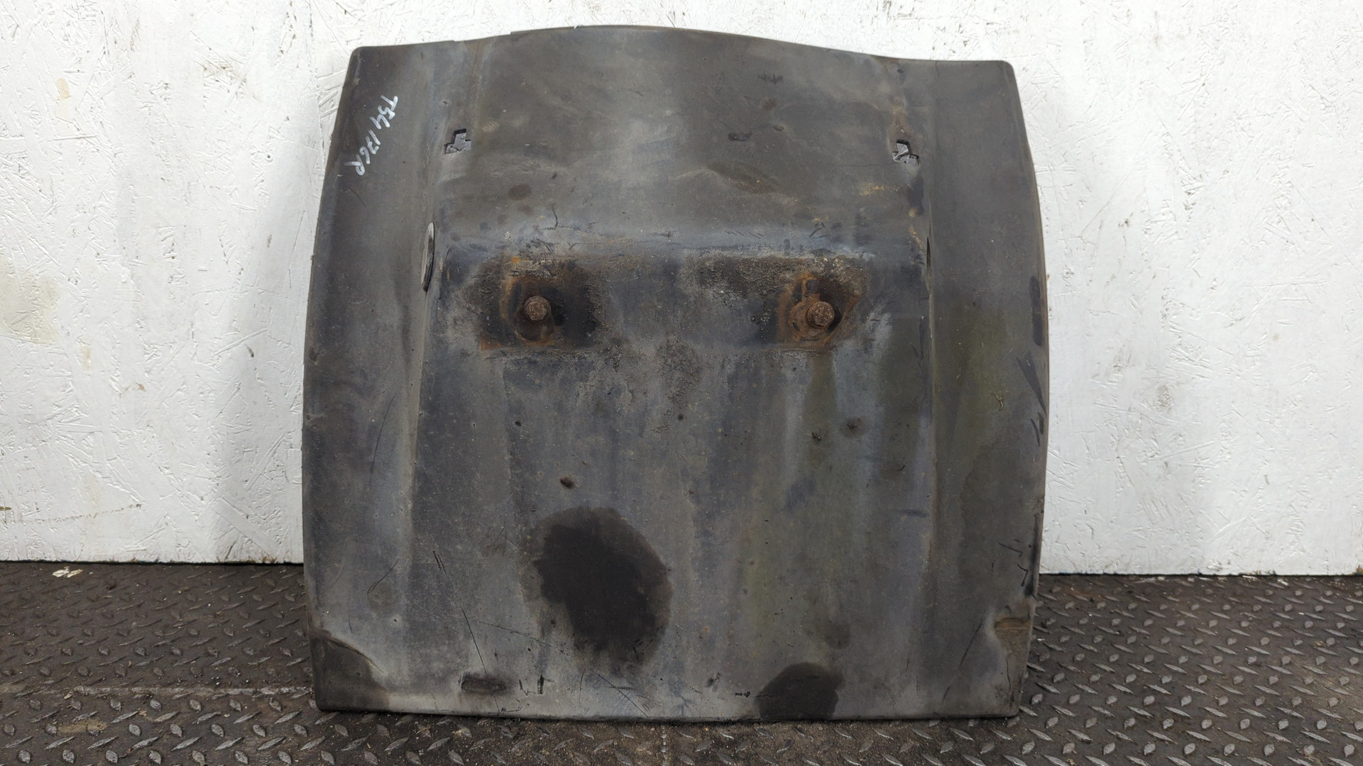 Крыло заднее правое