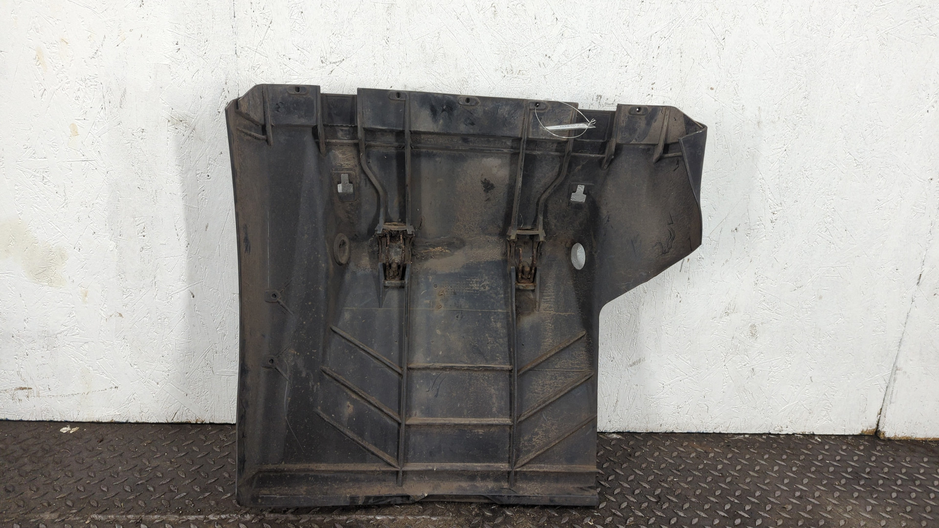 Крыло заднее левое