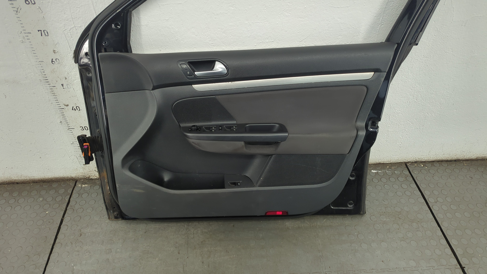 Дверь передняя правая