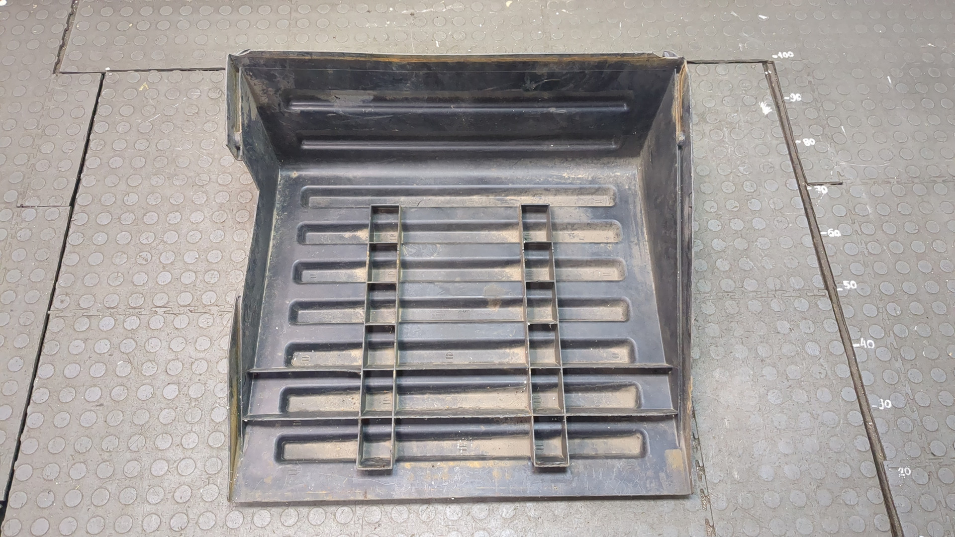 Крышка аккумулятора