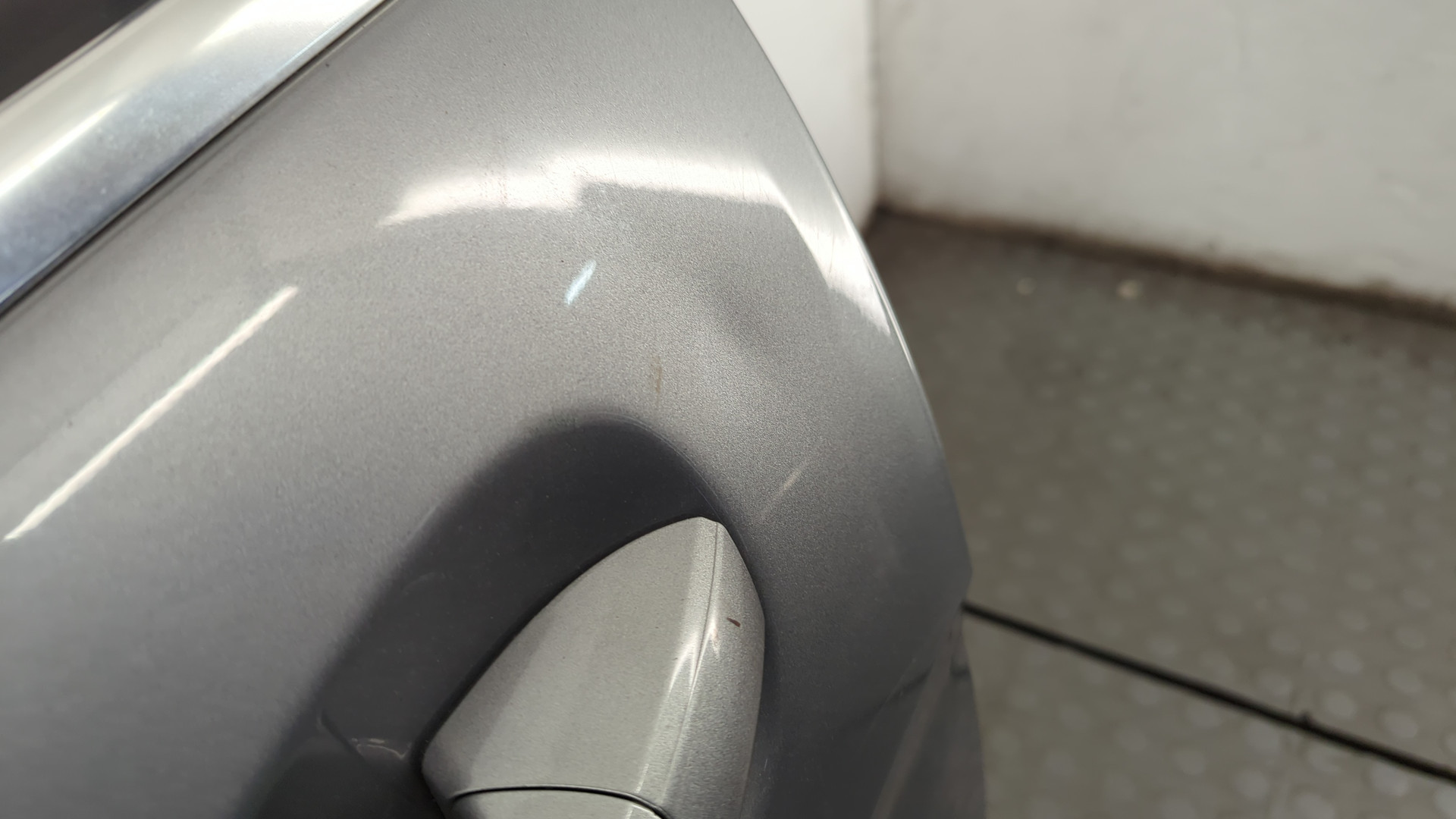 Дверь передняя левая